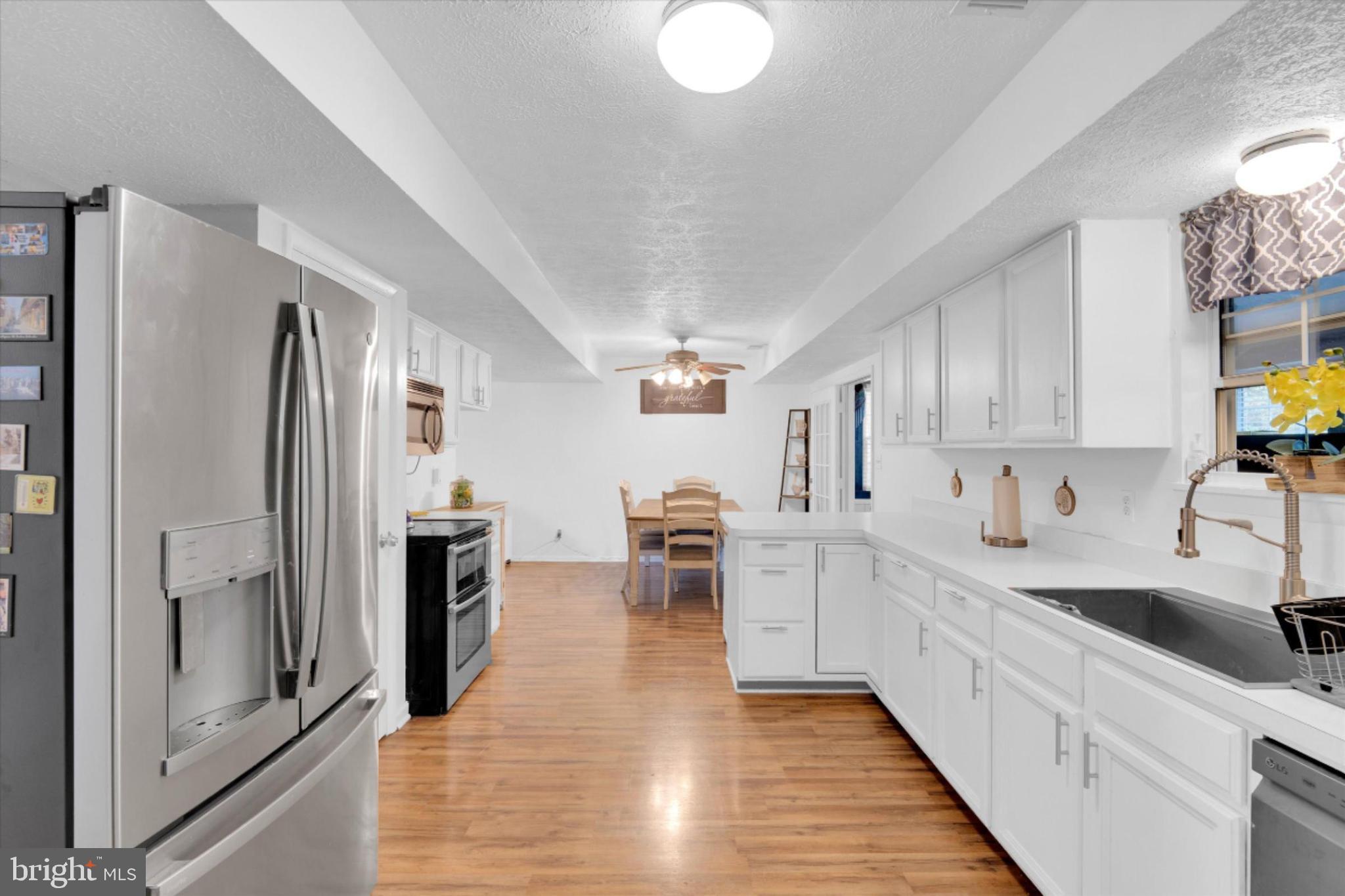 WHITE SANDS - Residential