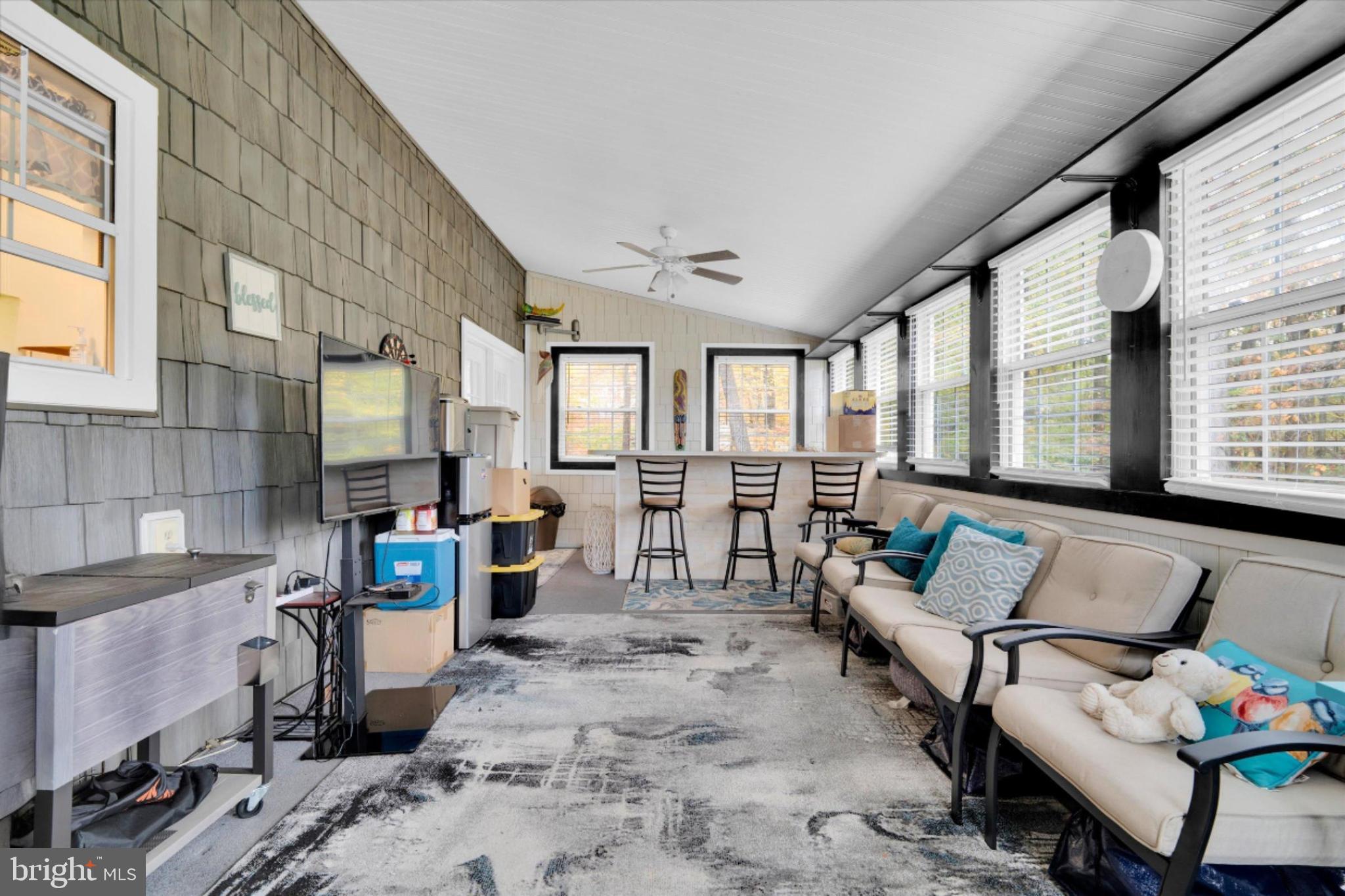 WHITE SANDS - Residential