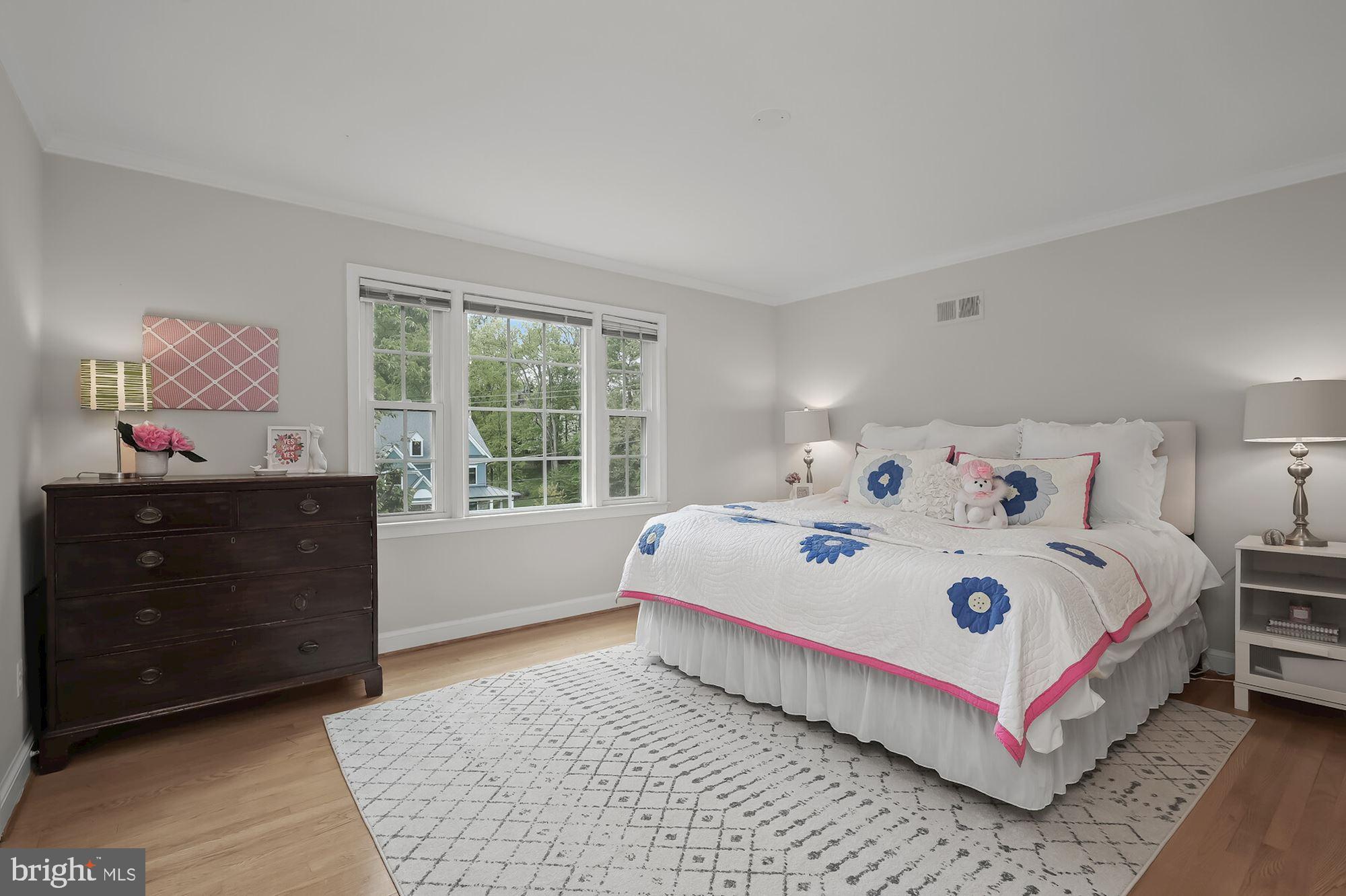 MCAULEY PARK - Residential