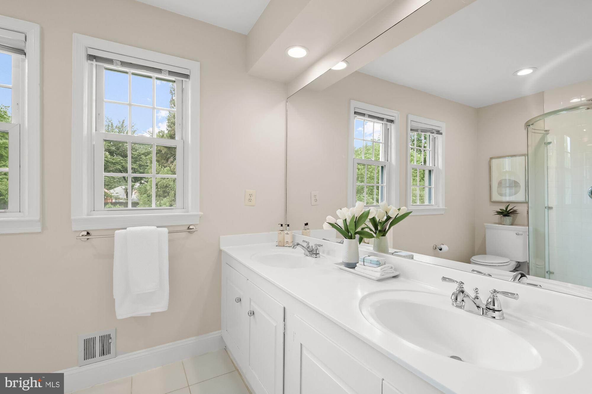 MCAULEY PARK - Residential