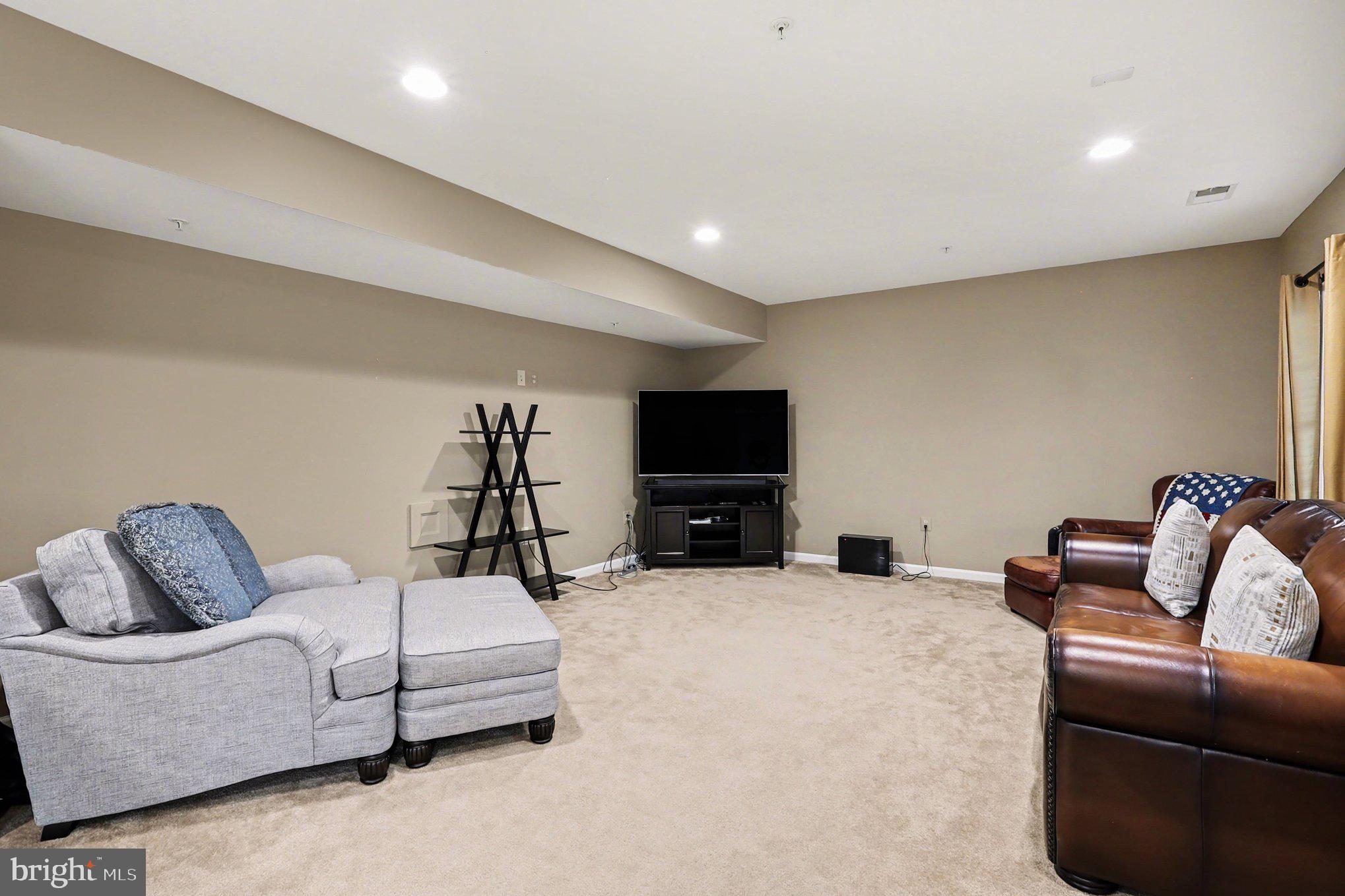 POPLAR RUN - Residential