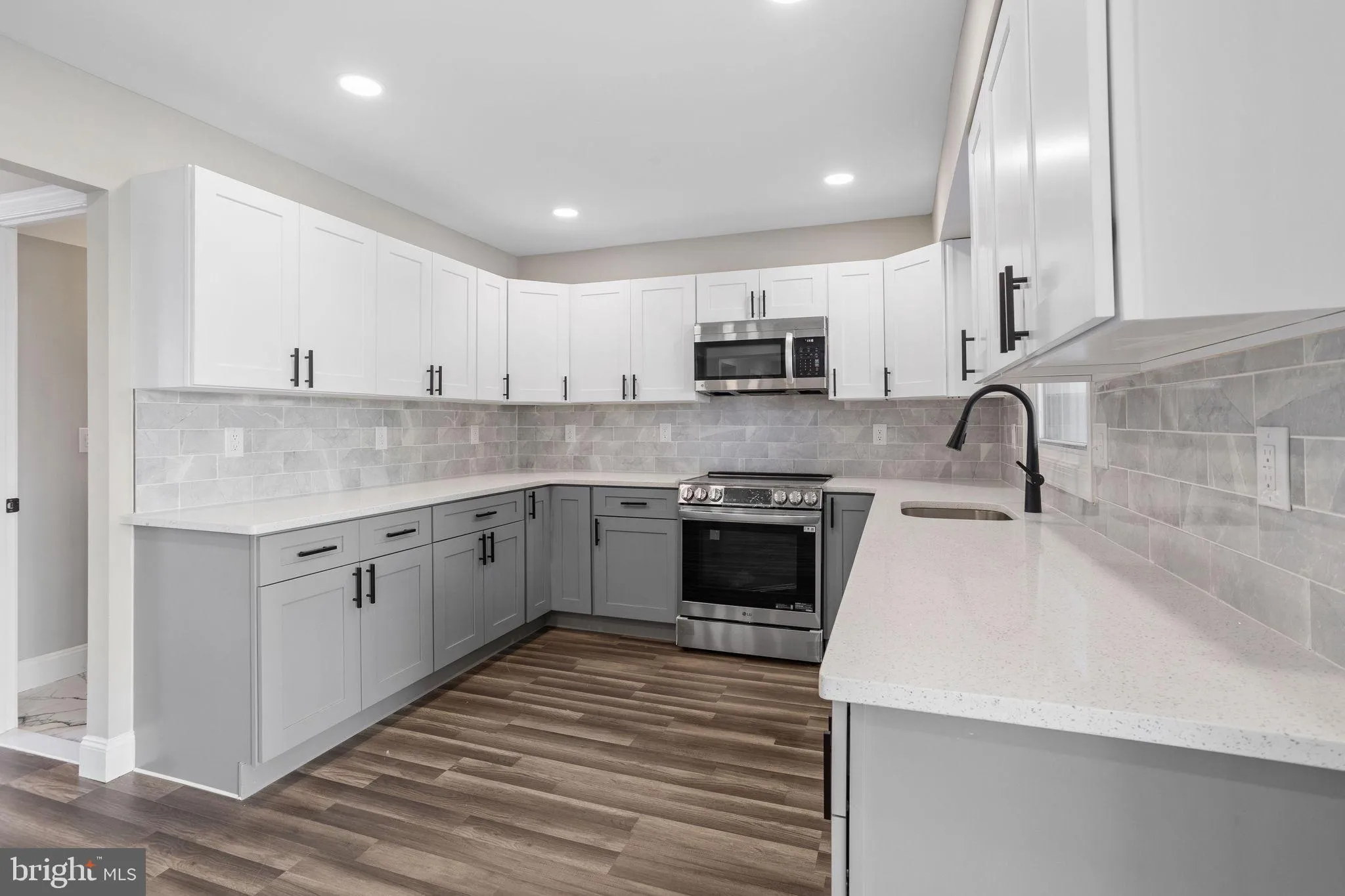 Willingboro, New Jersey 08046, United States, 4 Bedrooms Bedrooms, ,3 BathroomsBathrooms,Residential,Active,91505