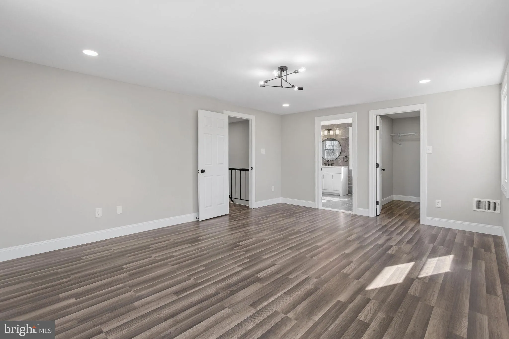 Willingboro, New Jersey 08046, United States, 4 Bedrooms Bedrooms, ,3 BathroomsBathrooms,Residential,Active,91505