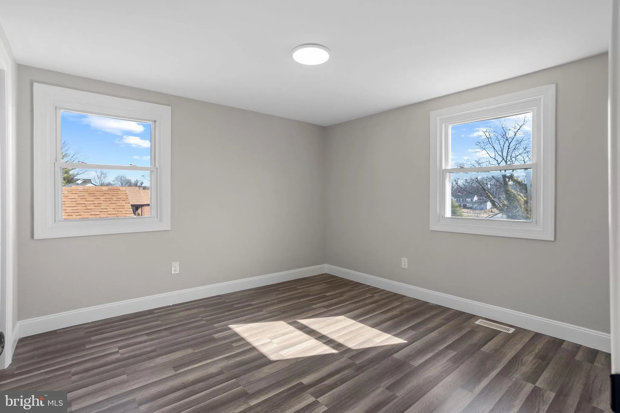 Willingboro, New Jersey 08046, United States, 4 Bedrooms Bedrooms, ,3 BathroomsBathrooms,Residential,Active,91505