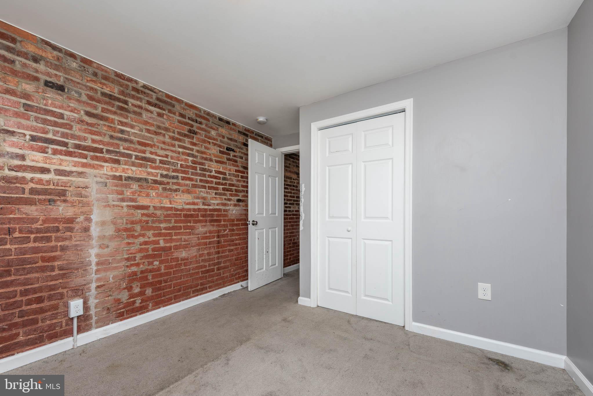 BROADWAY EAST - Residential