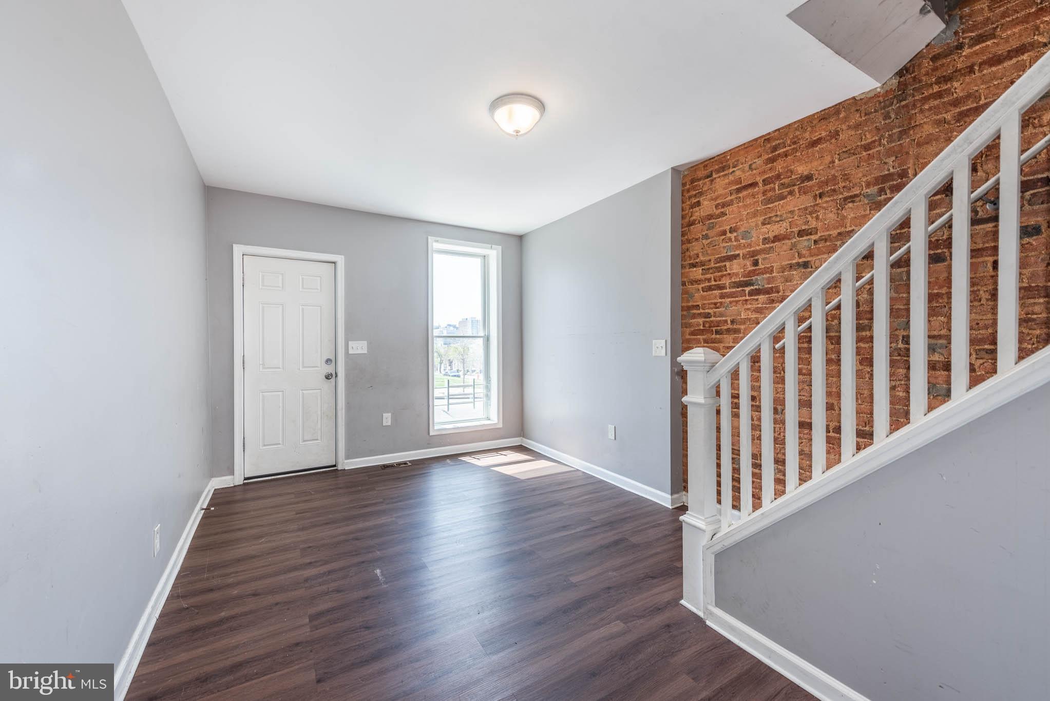 BROADWAY EAST - Residential