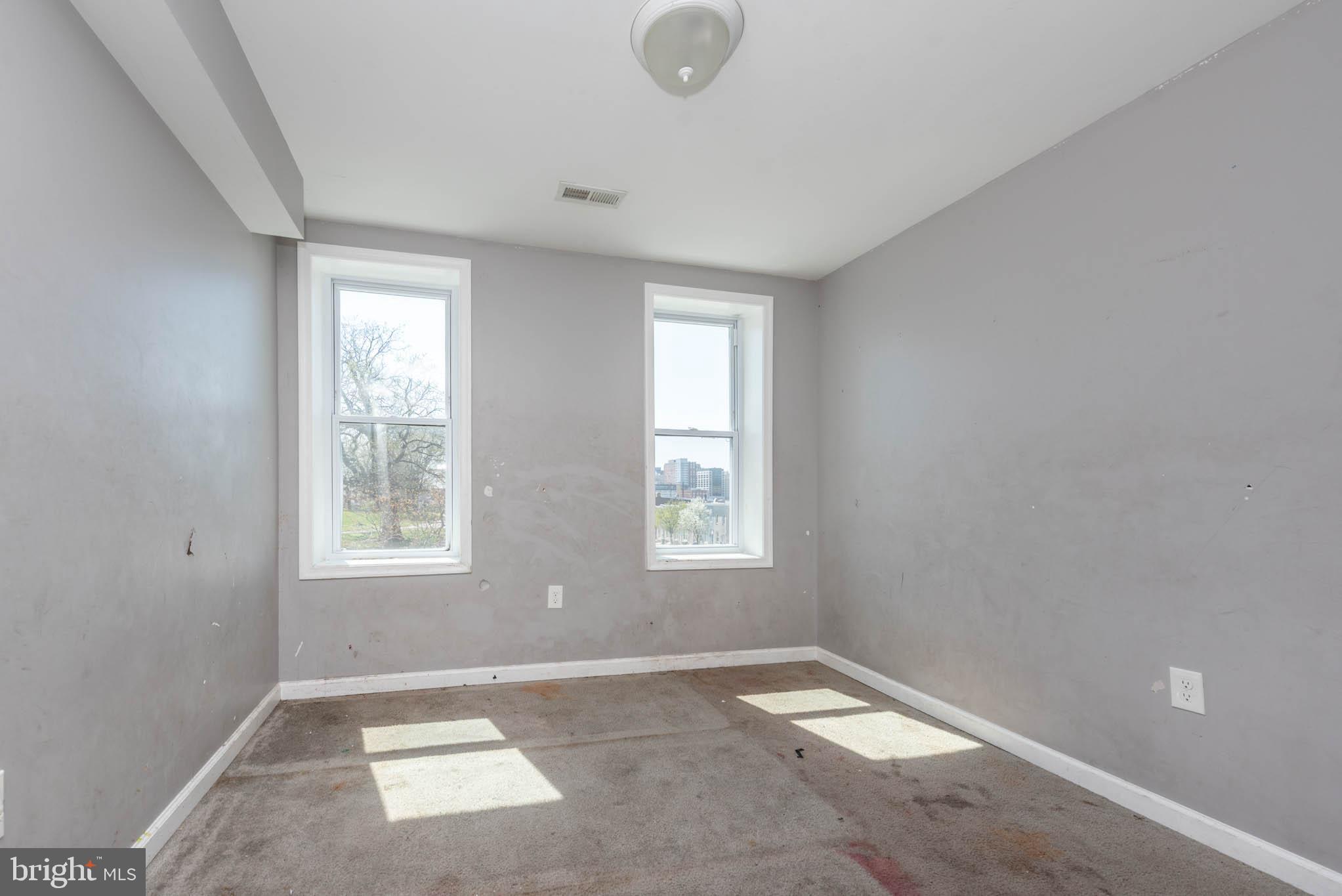 BROADWAY EAST - Residential