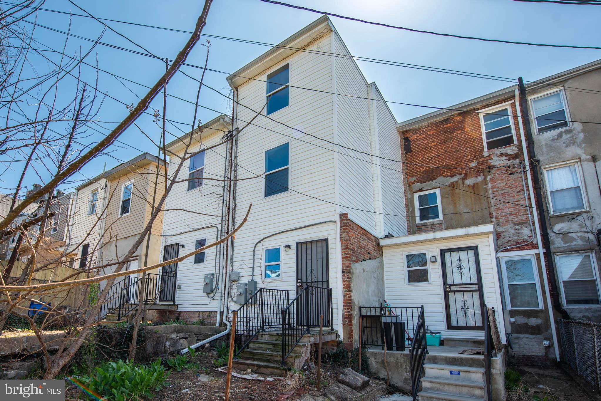 BROADWAY EAST - Residential