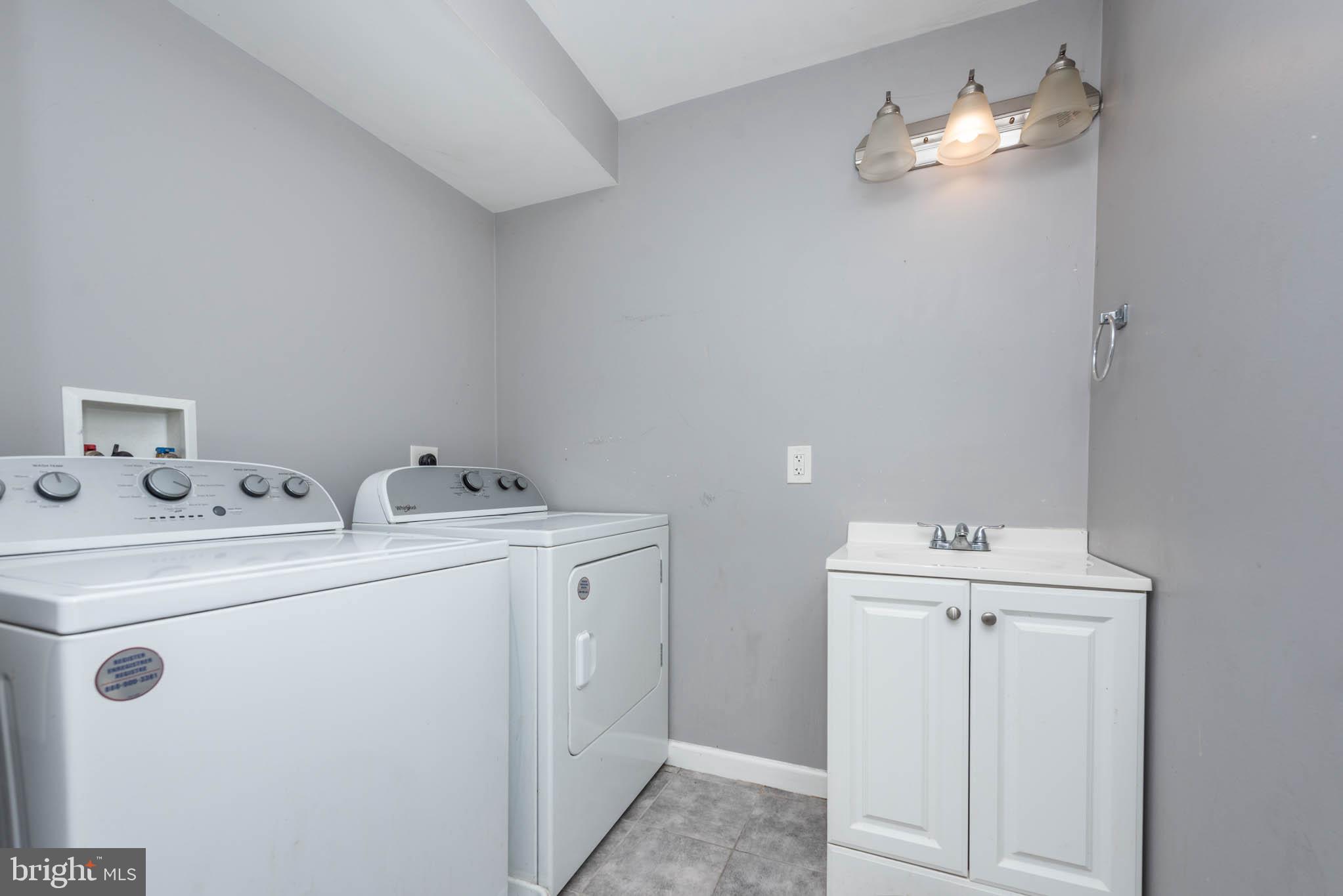 BROADWAY EAST - Residential