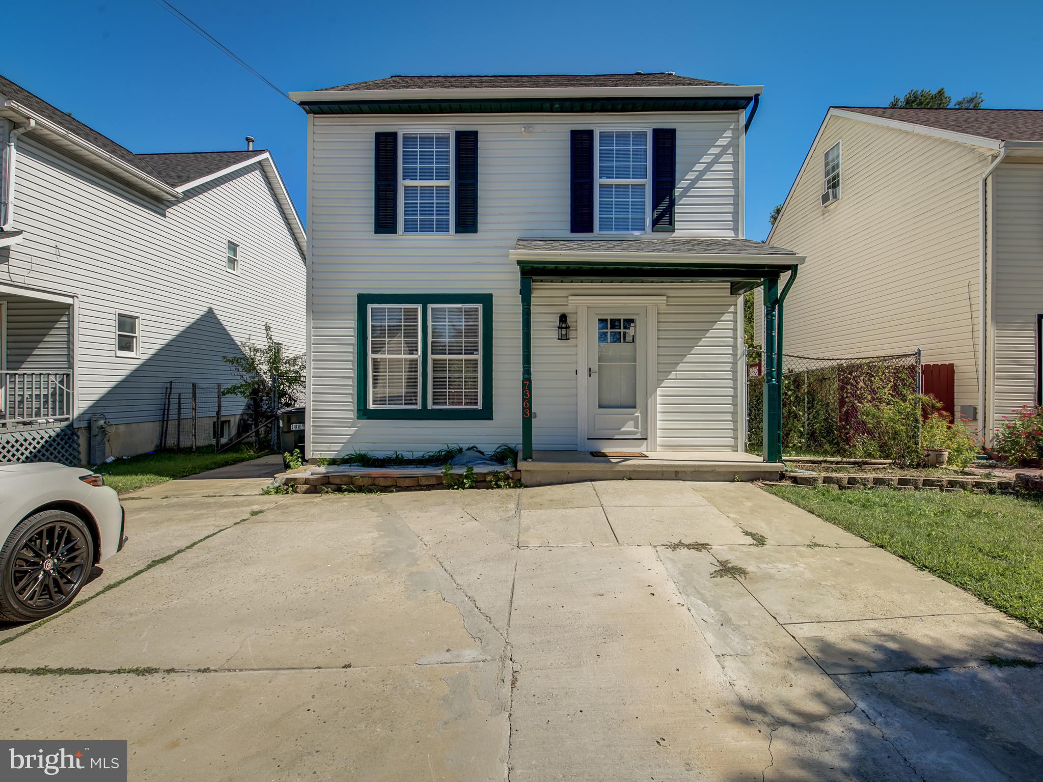 THE CEDARS - Residential