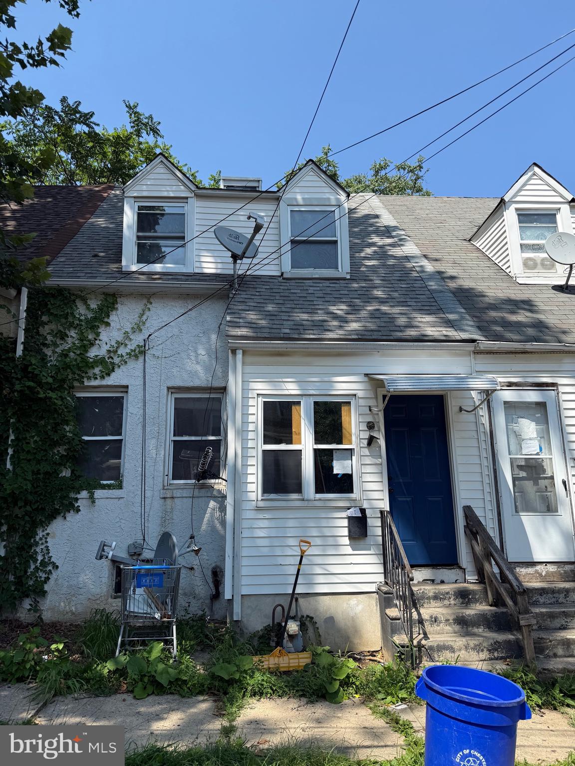 1009 TERRILL STREET