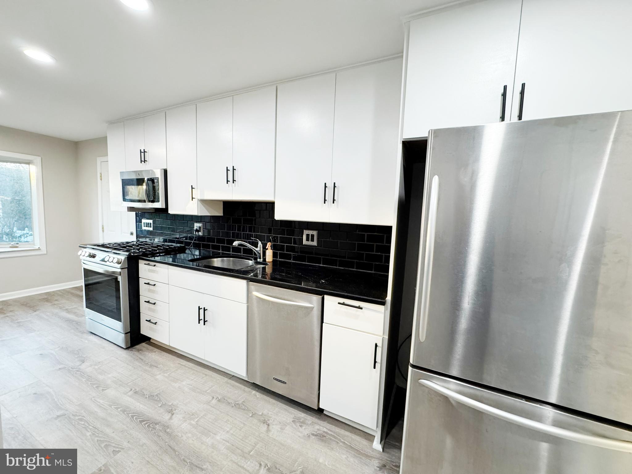 HOLLYWOOD - Residential