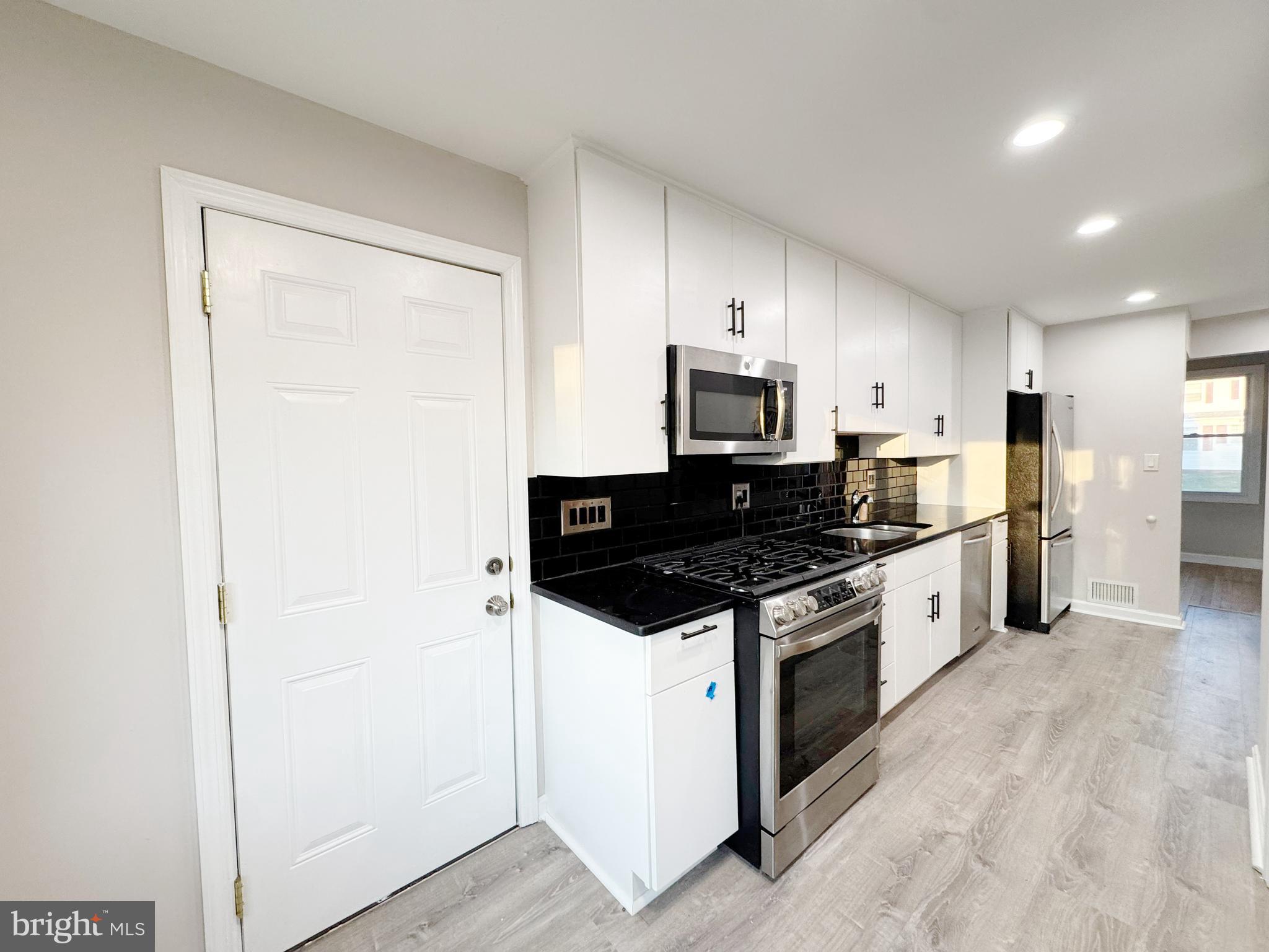 HOLLYWOOD - Residential