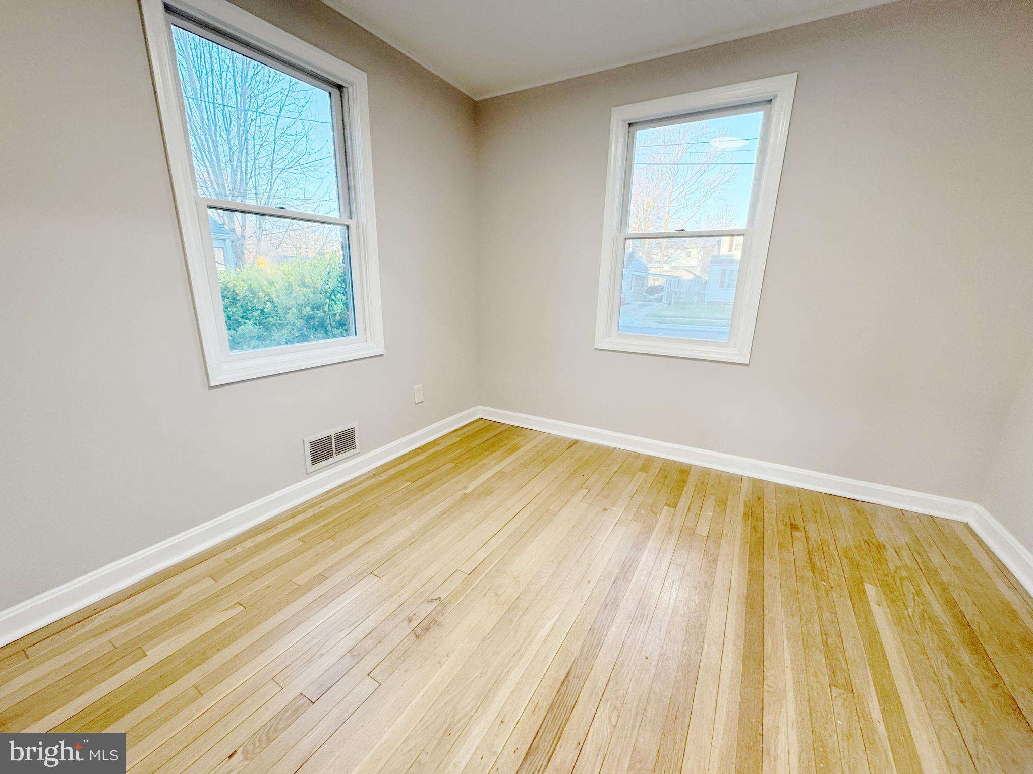 HOLLYWOOD - Residential