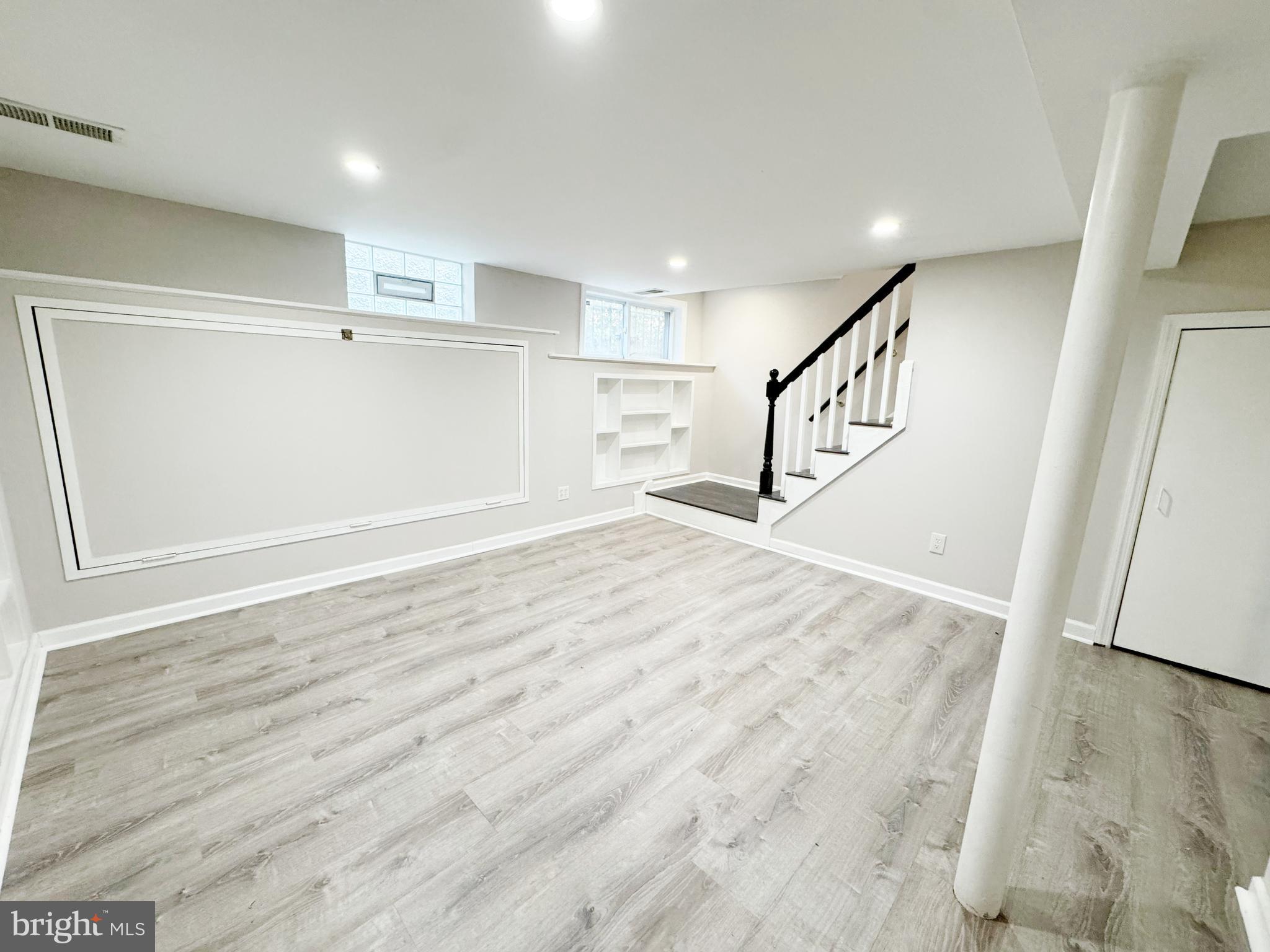 HOLLYWOOD - Residential