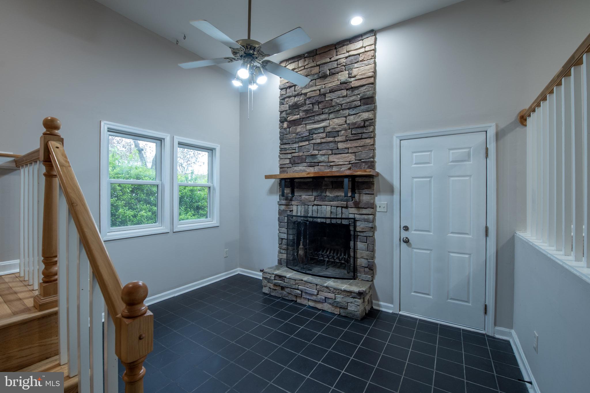 HOLLYWOOD - Residential