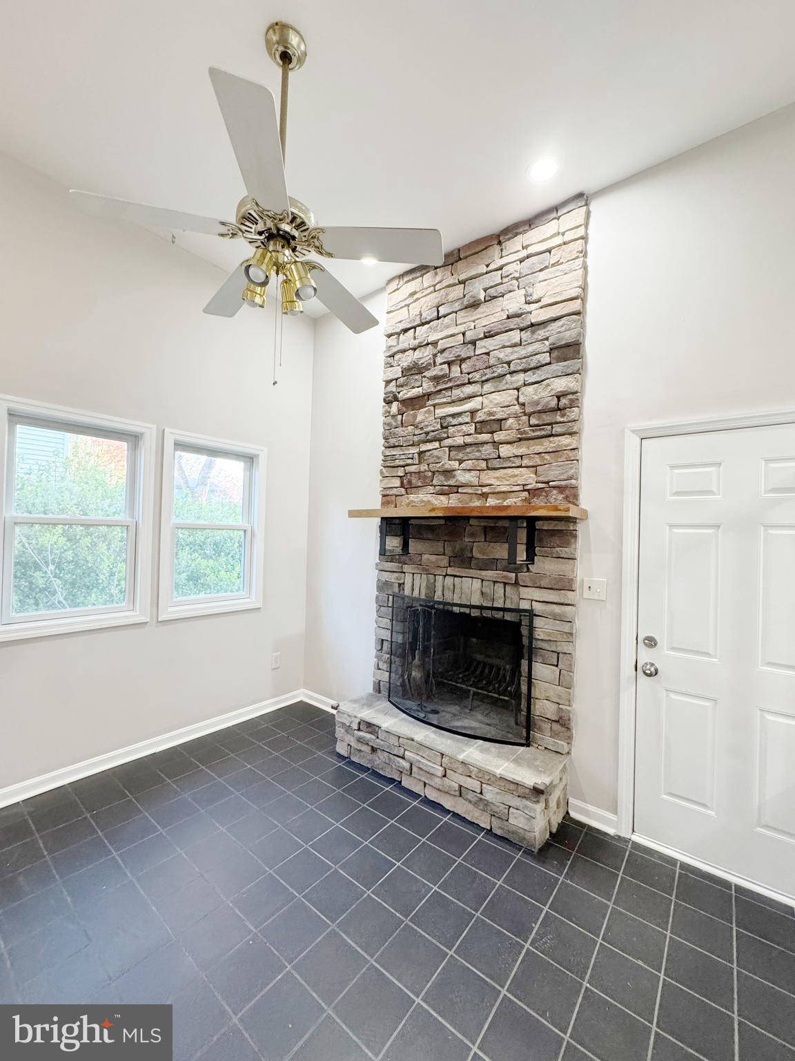 HOLLYWOOD - Residential