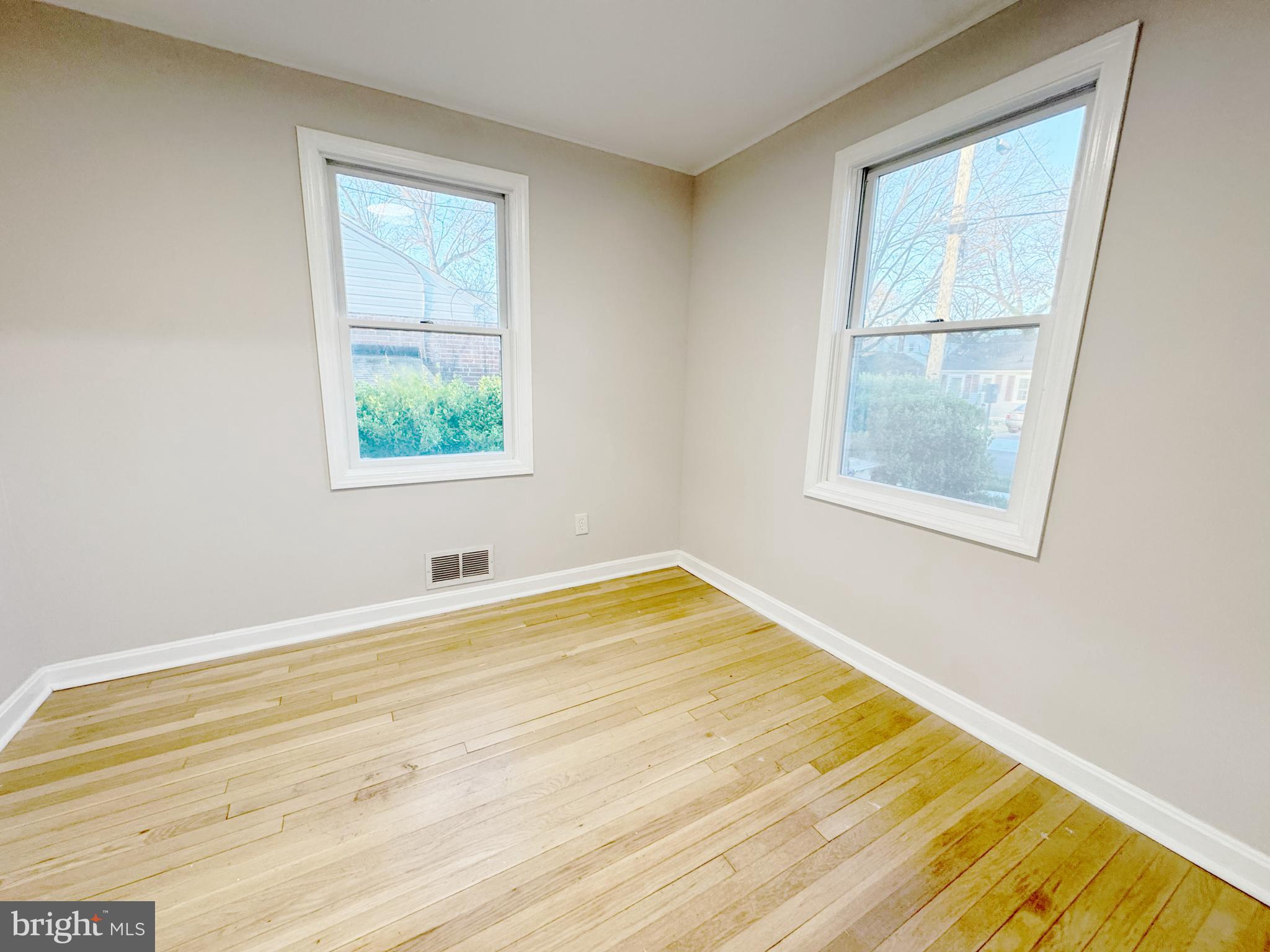 HOLLYWOOD - Residential