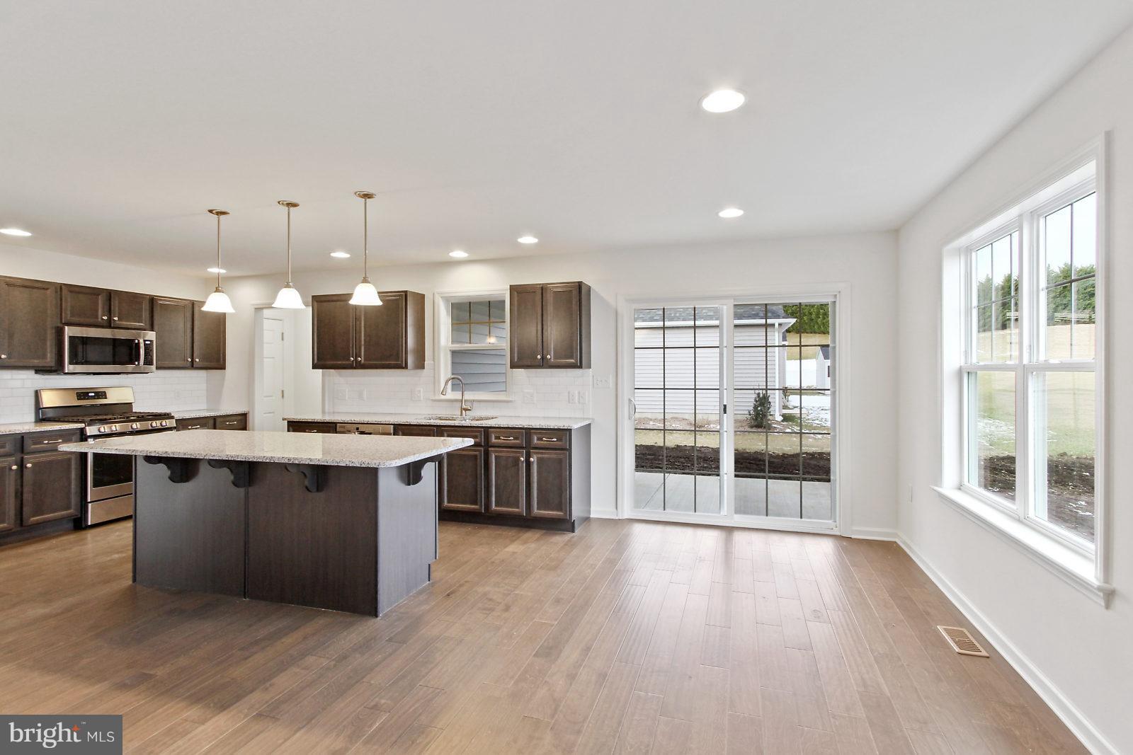 EAGLES VIEW - Residential