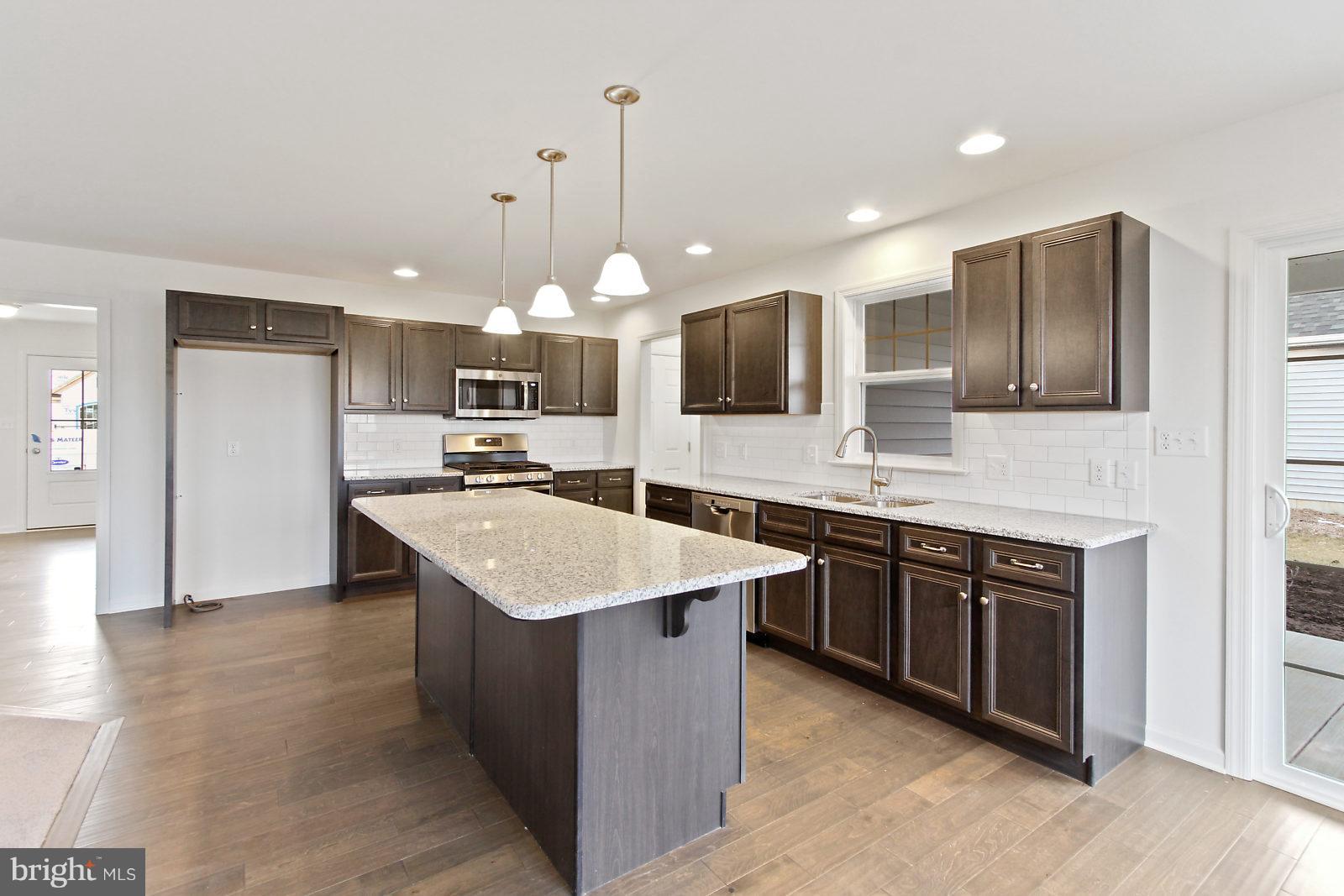 EAGLES VIEW - Residential