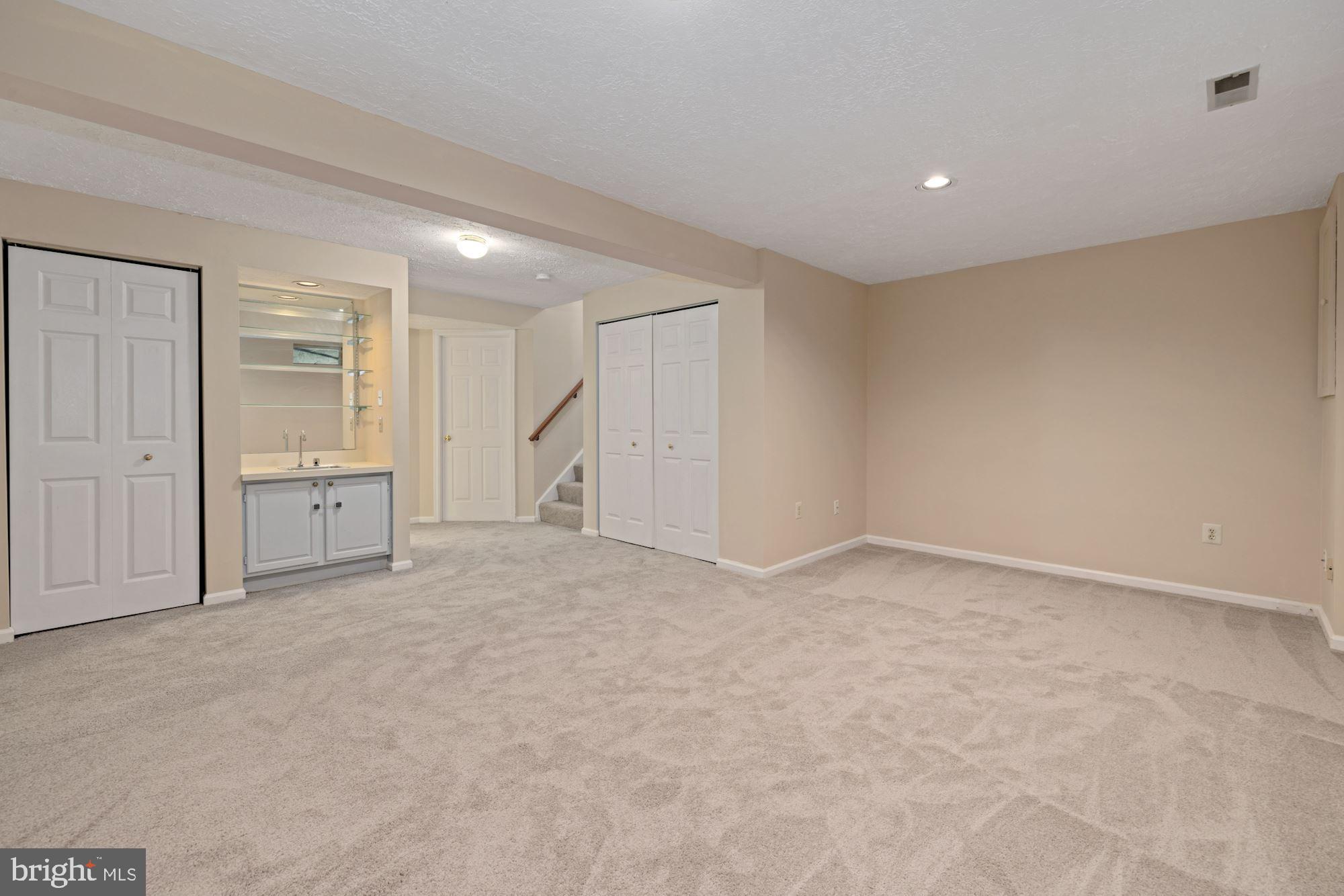 GUNNERS LAKE VILLAGE - Residential