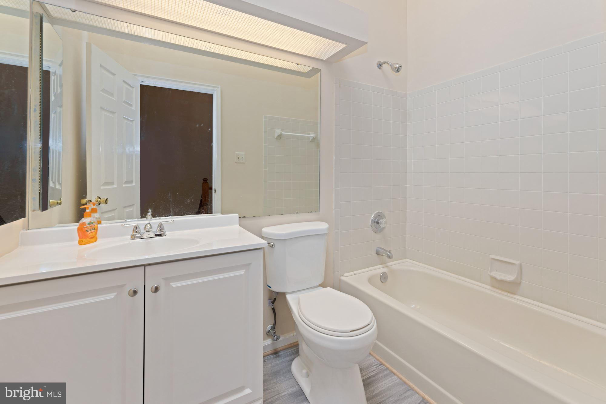 GUNNERS LAKE VILLAGE - Residential