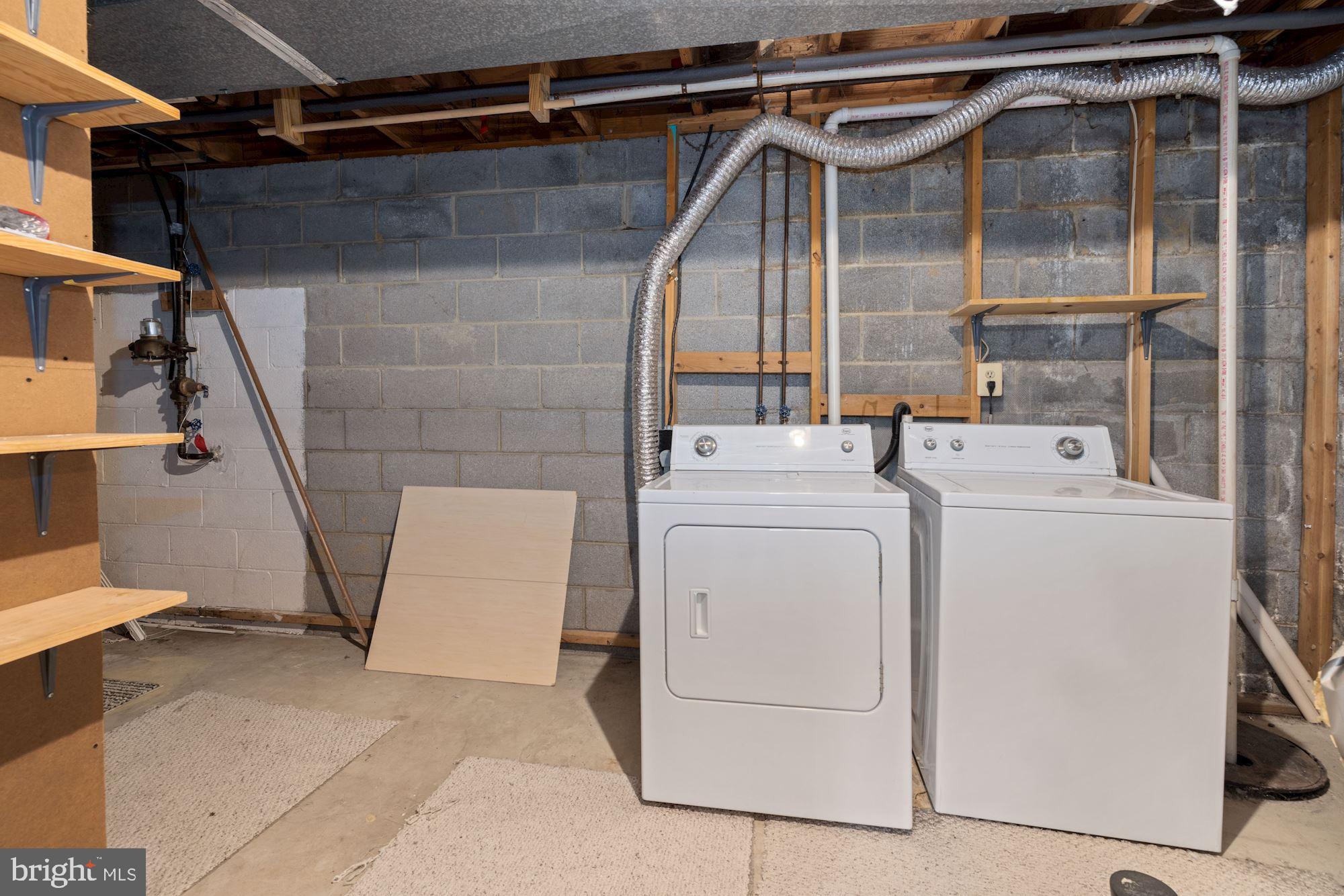 GUNNERS LAKE VILLAGE - Residential