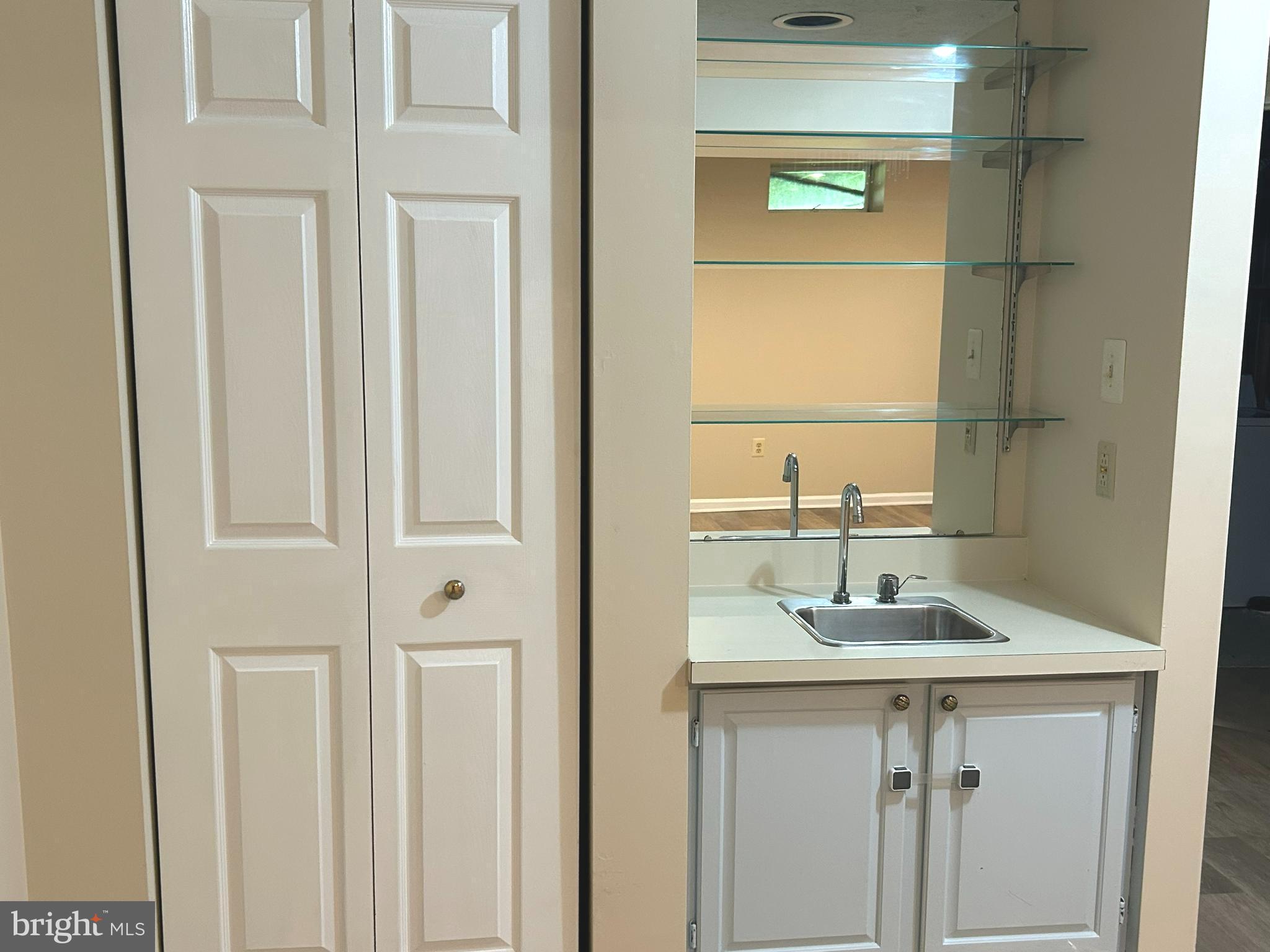 GUNNERS LAKE VILLAGE - Residential