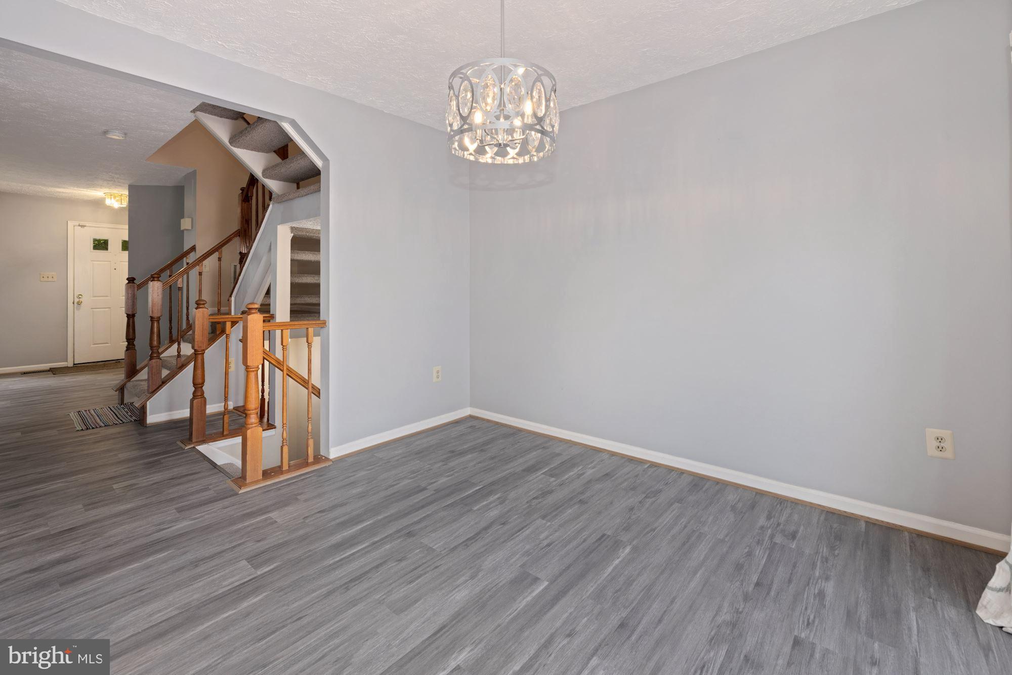 7 SKY BLUE COURT