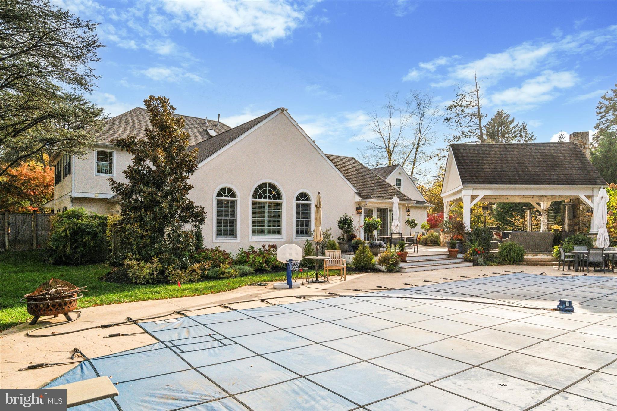 COLONIAL VIL - Residential