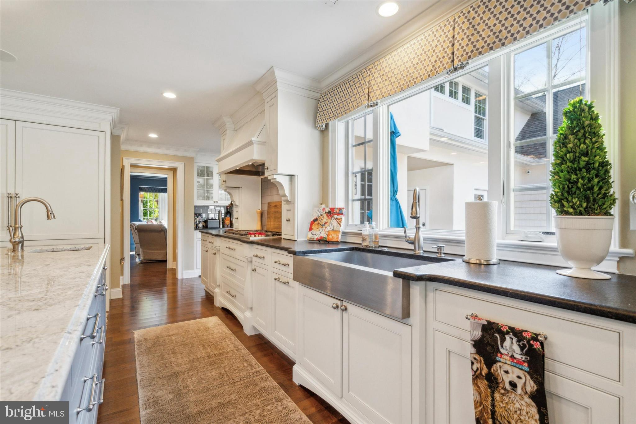 COLONIAL VIL - Residential