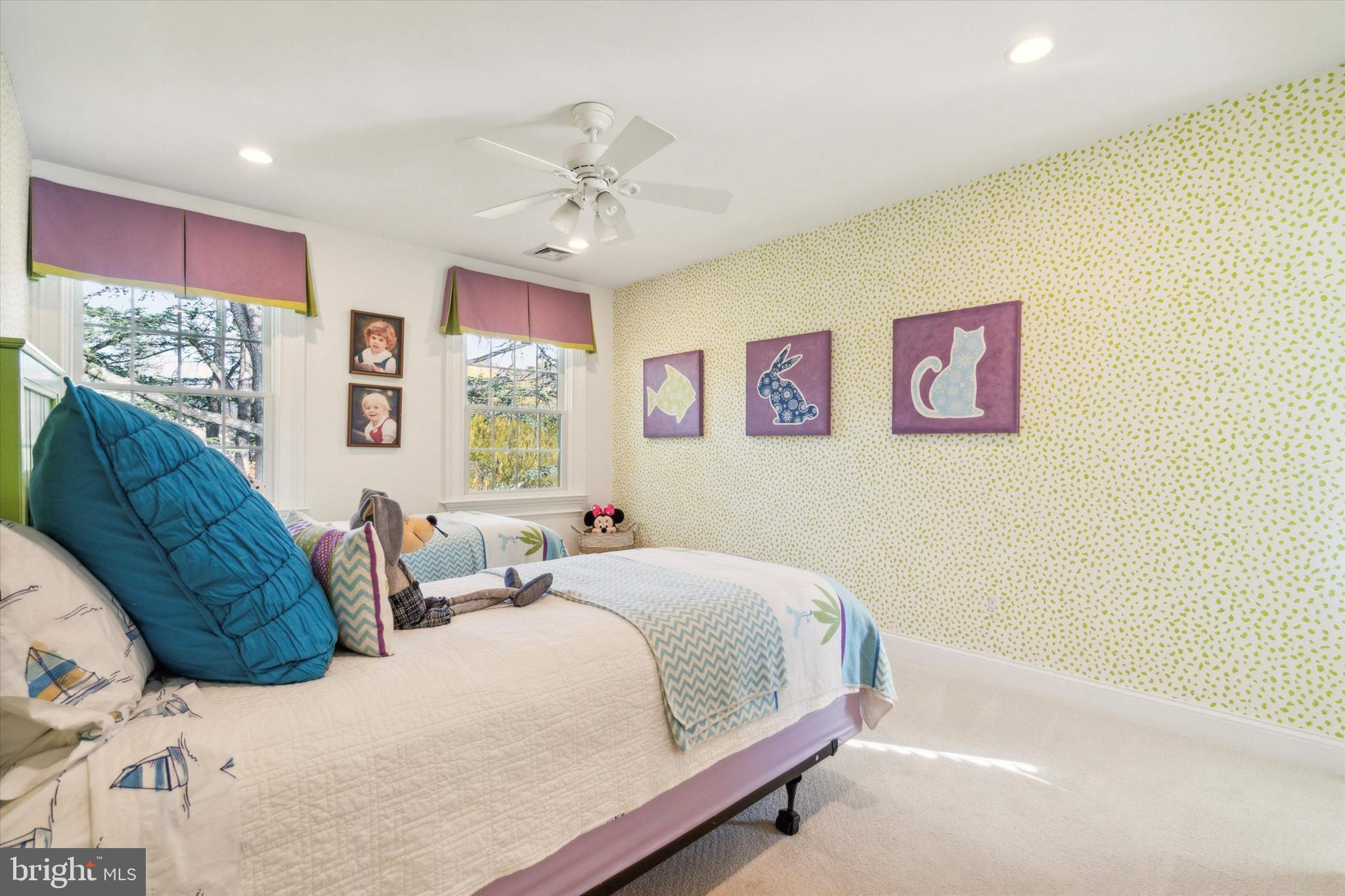 COLONIAL VIL - Residential