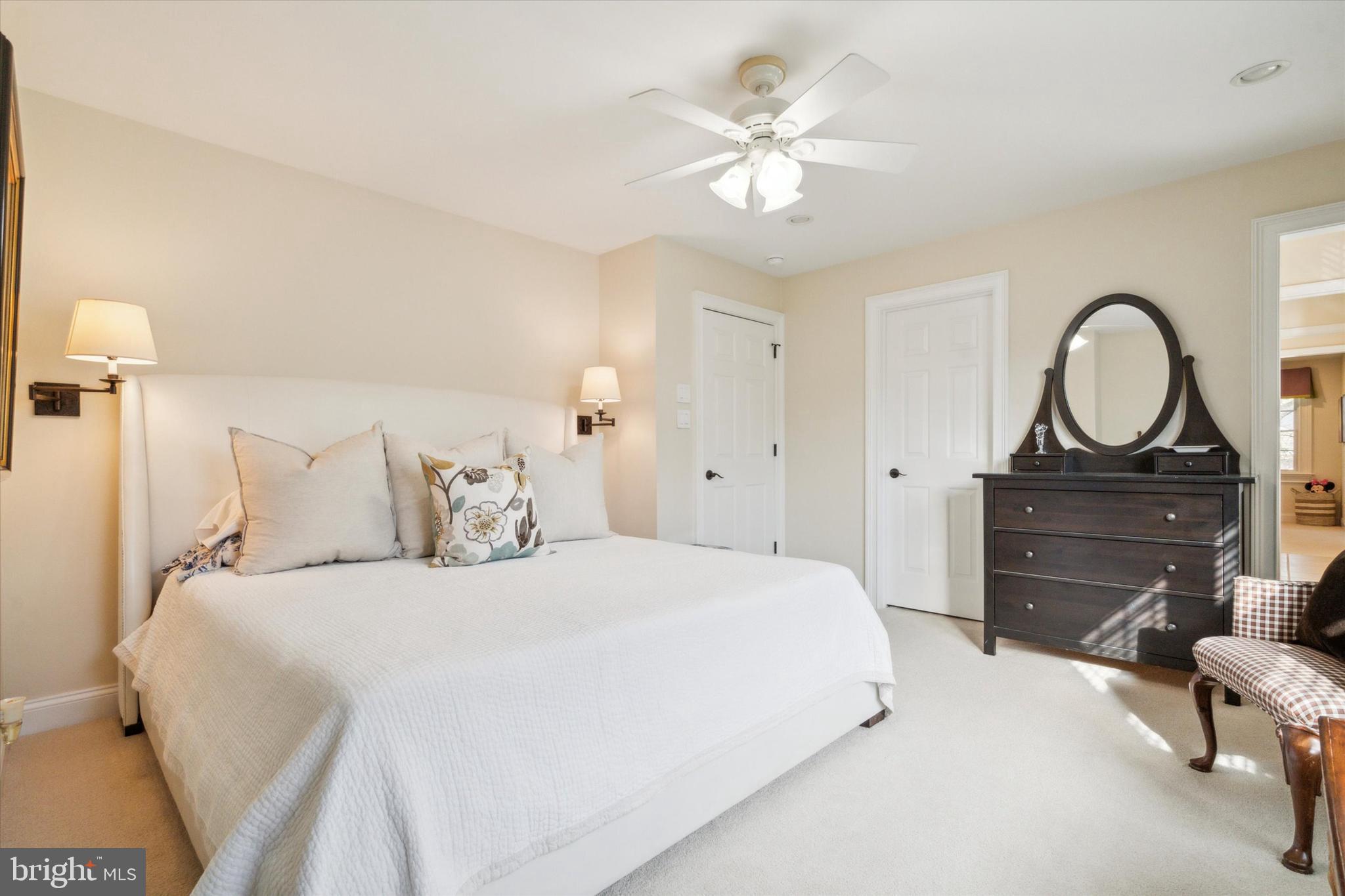 COLONIAL VIL - Residential