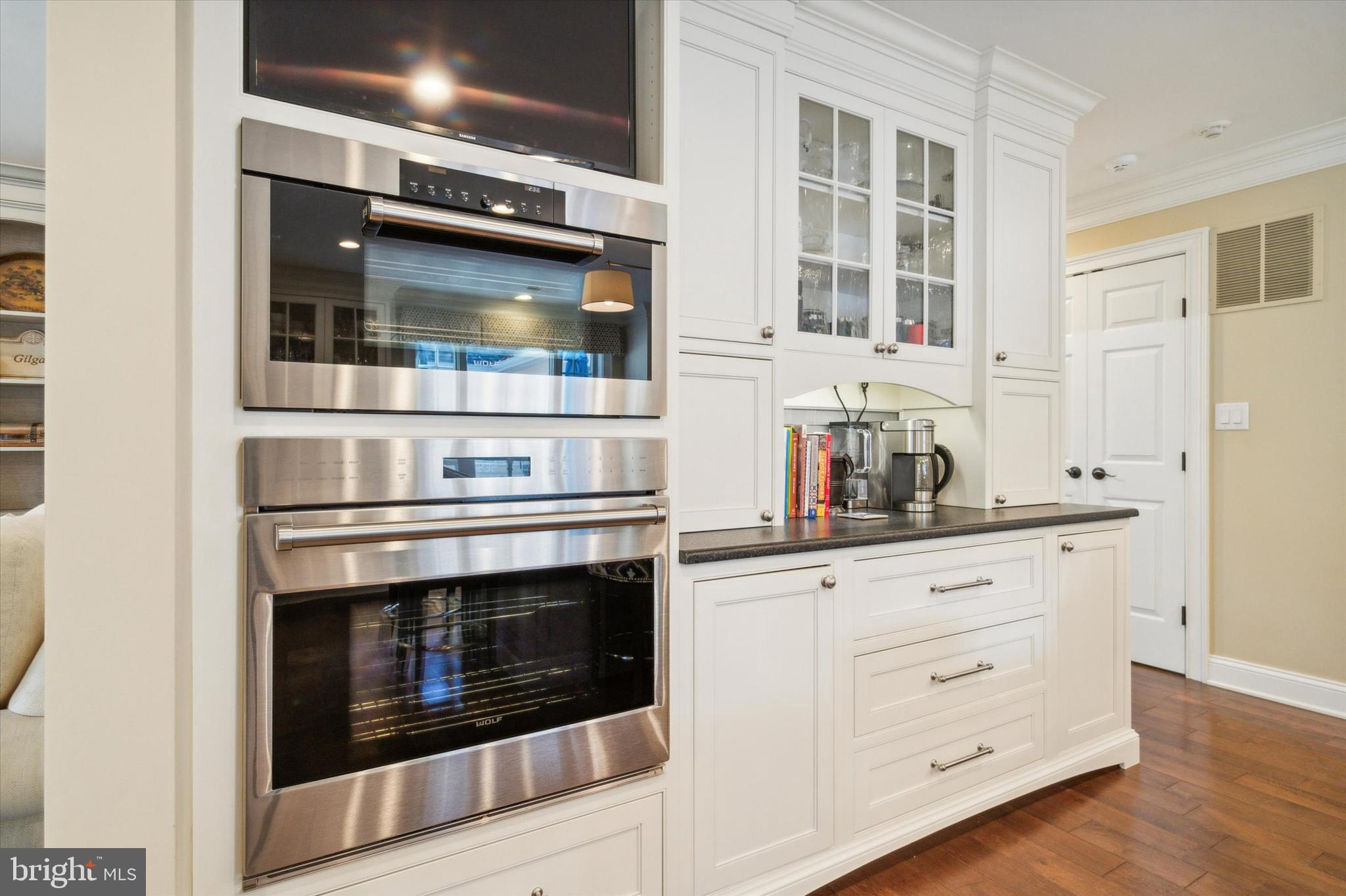 COLONIAL VIL - Residential