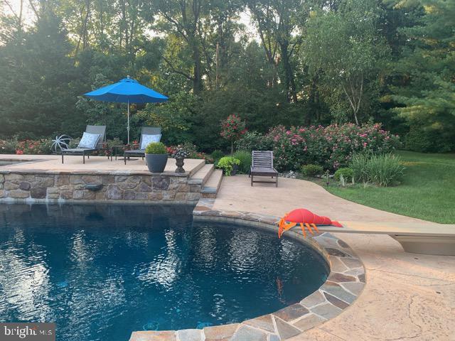 COLONIAL VIL - Residential