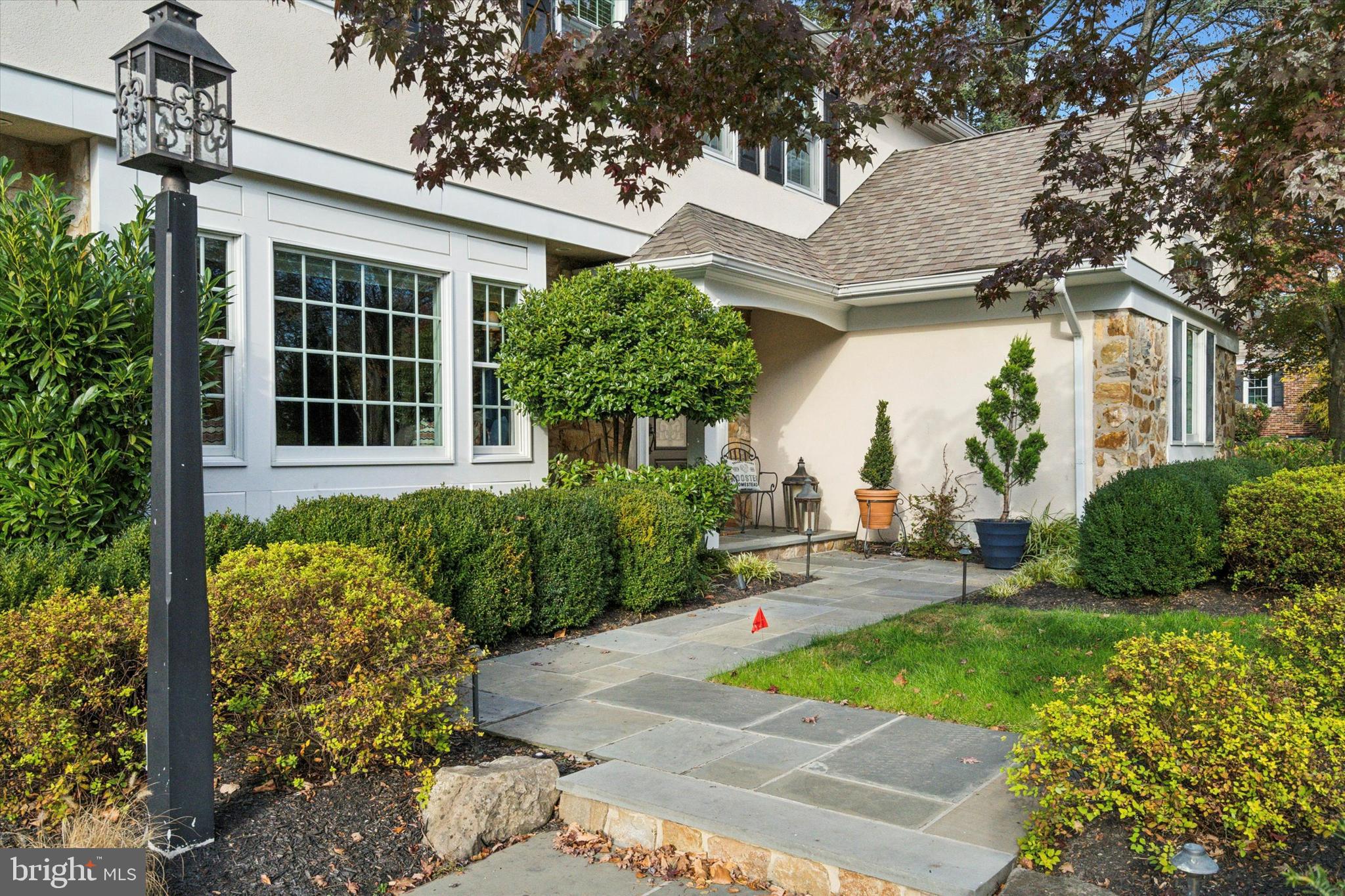 COLONIAL VIL - Residential