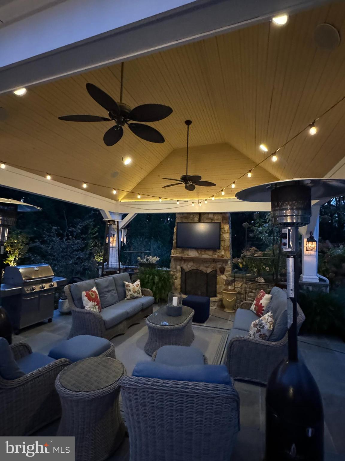 COLONIAL VIL - Residential