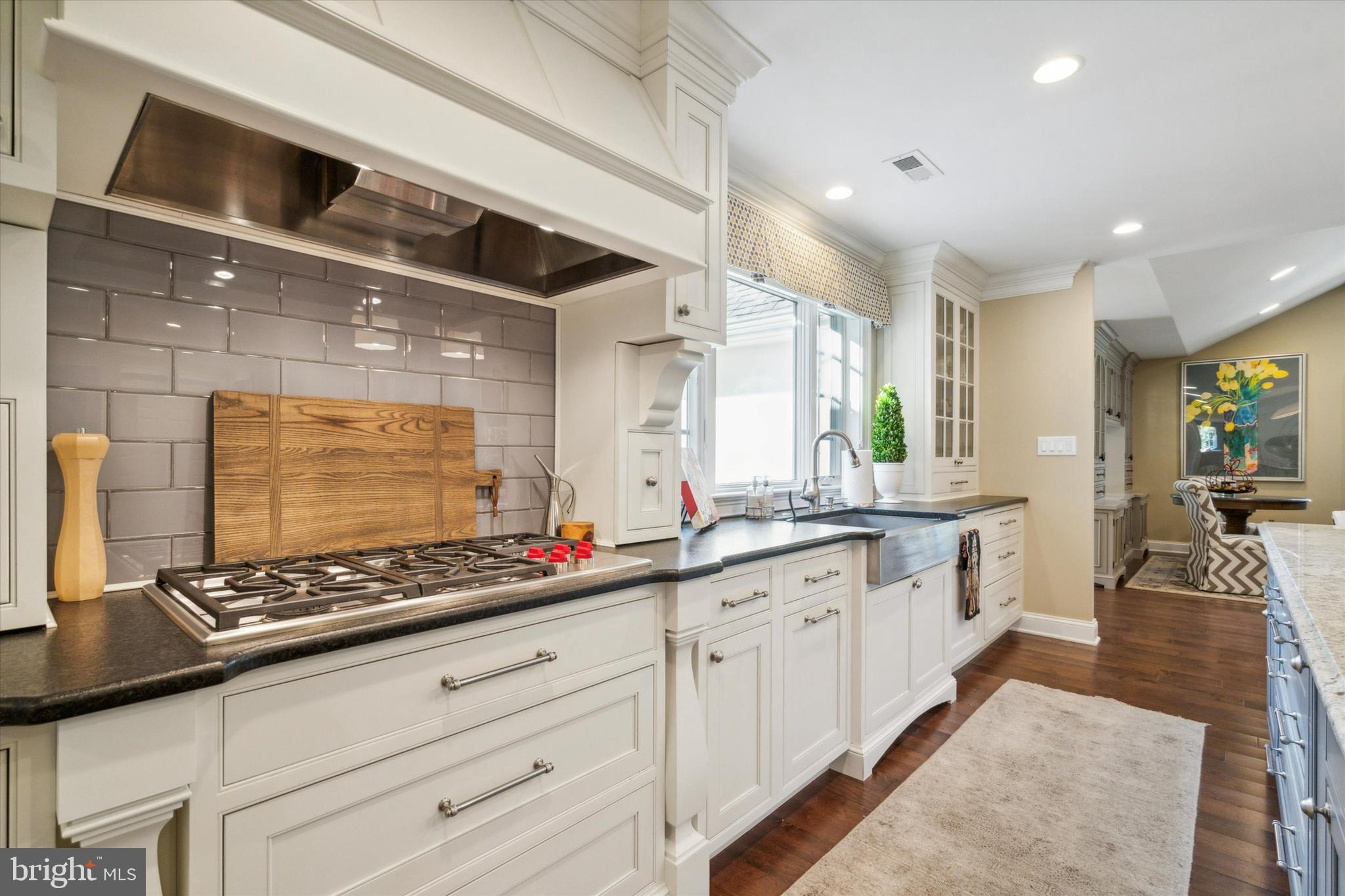 COLONIAL VIL - Residential