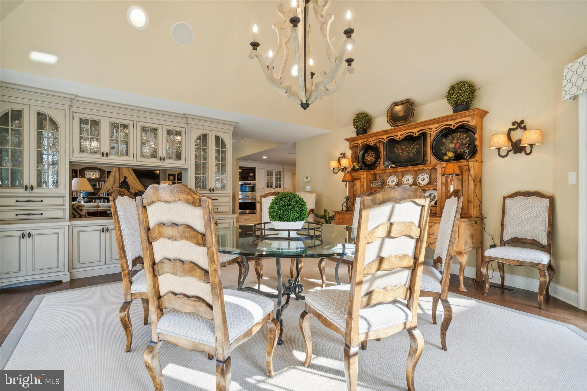 COLONIAL VIL - Residential