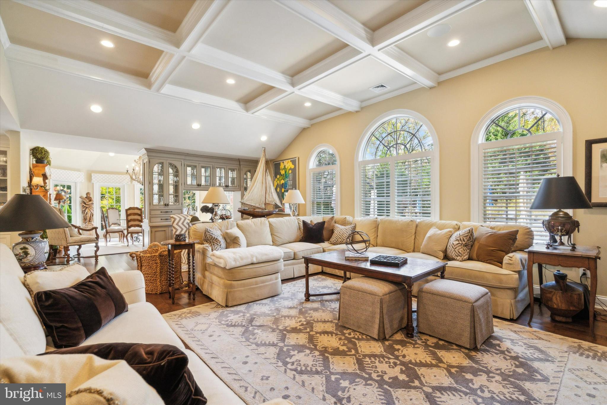 COLONIAL VIL - Residential