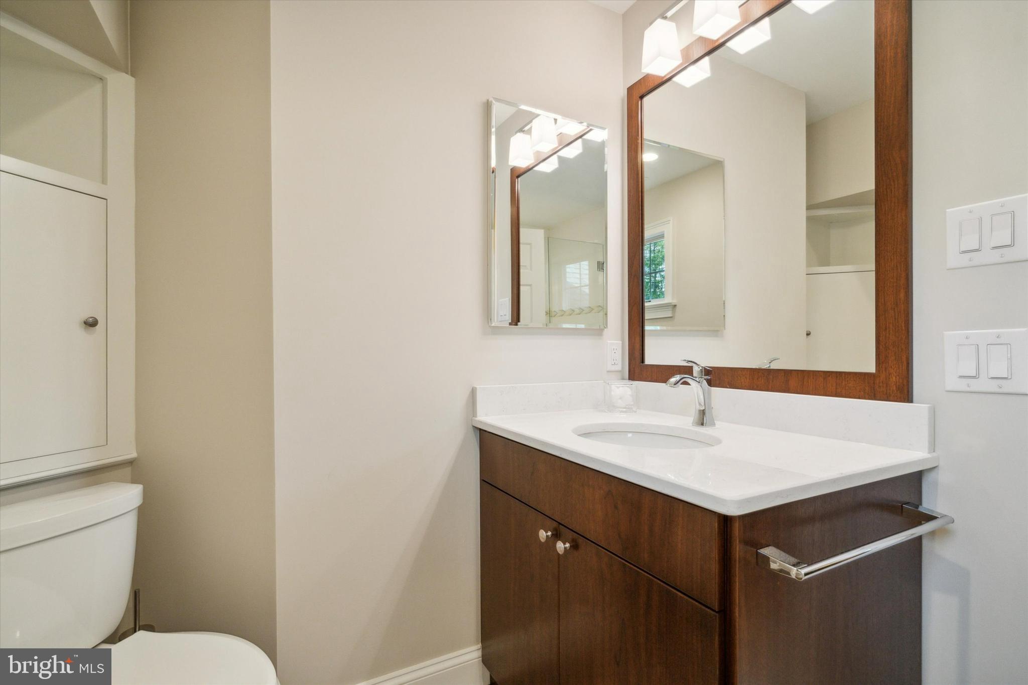 COLONIAL VIL - Residential