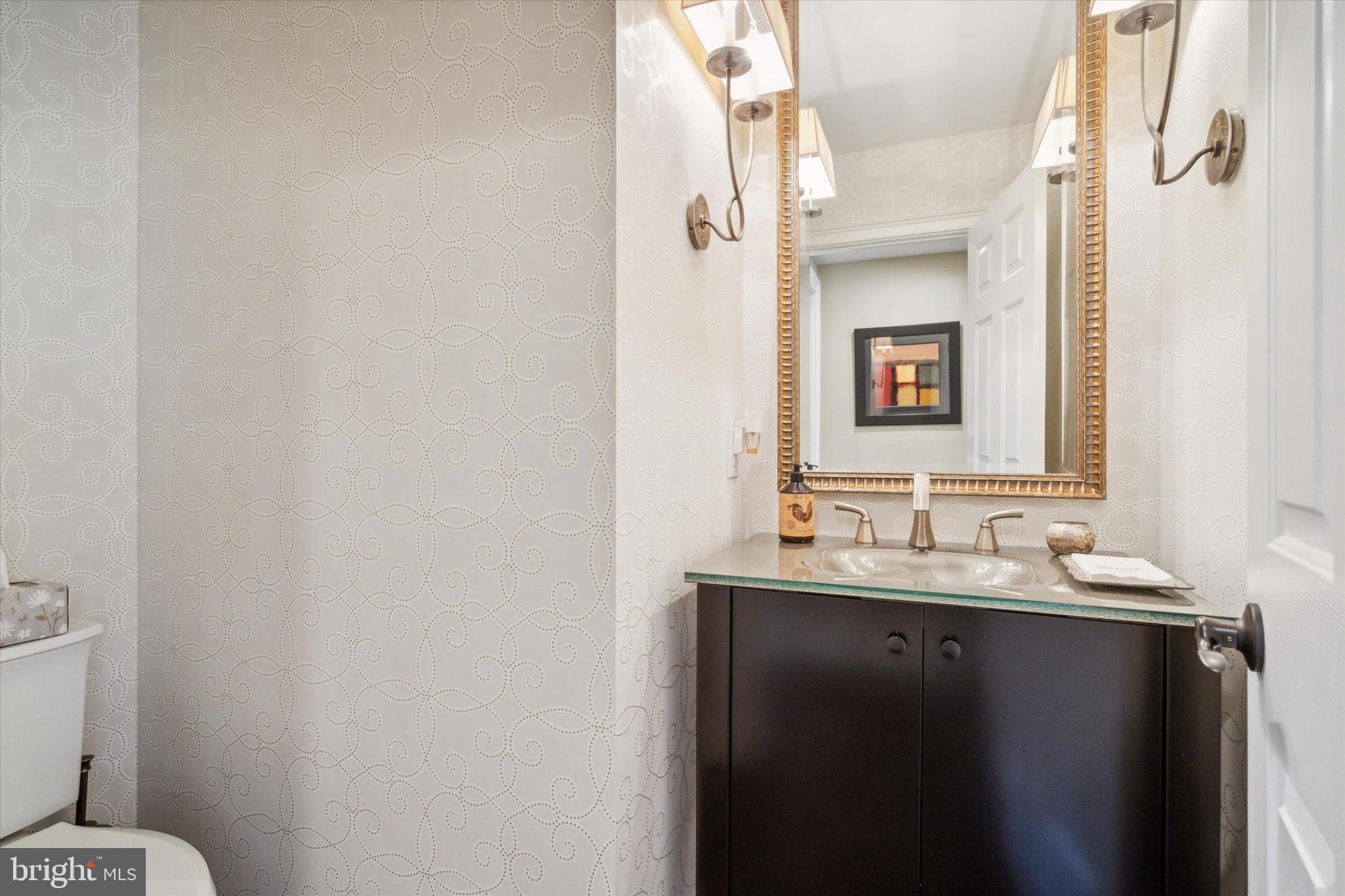 COLONIAL VIL - Residential