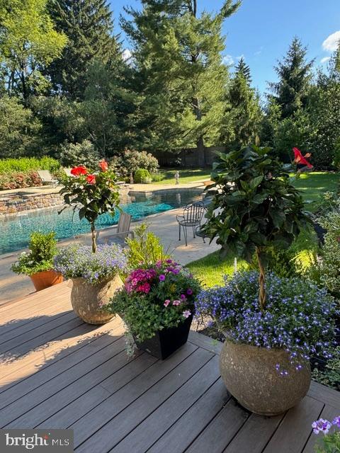 COLONIAL VIL - Residential