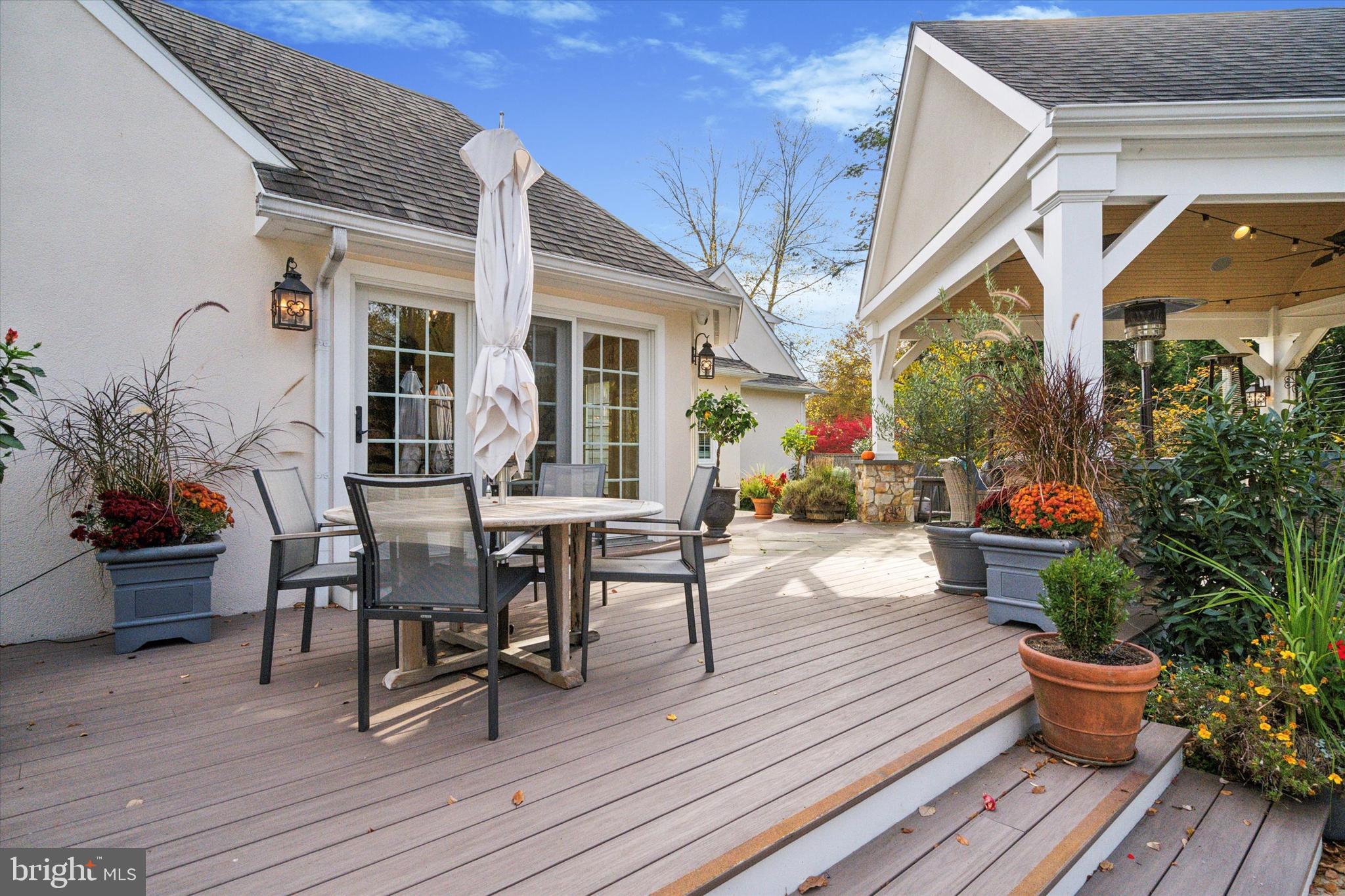 COLONIAL VIL - Residential