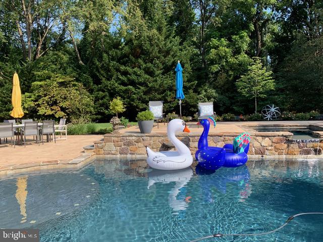 COLONIAL VIL - Residential