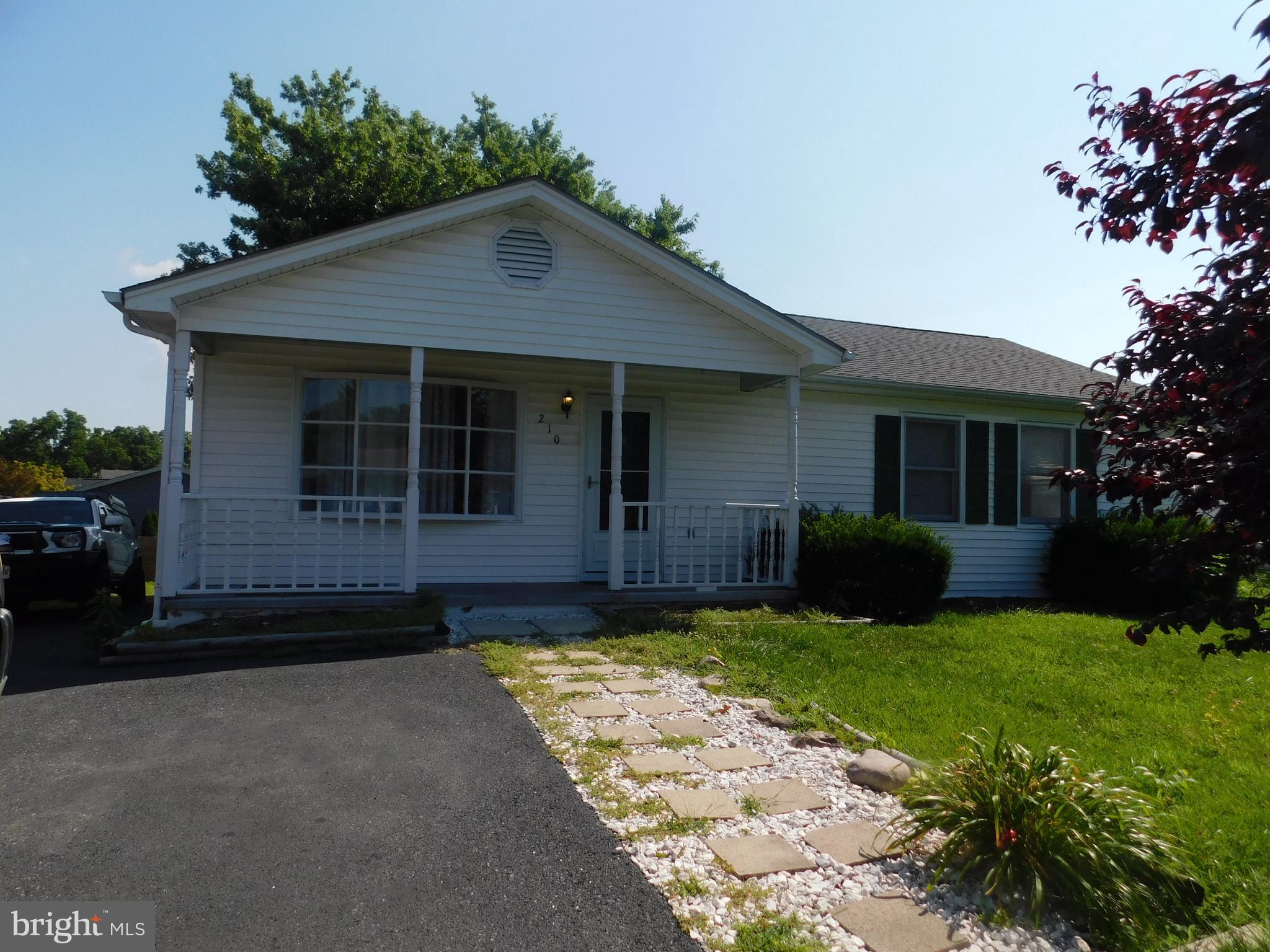 THE VILLAGE AT LAKESIDE - Residential Lease