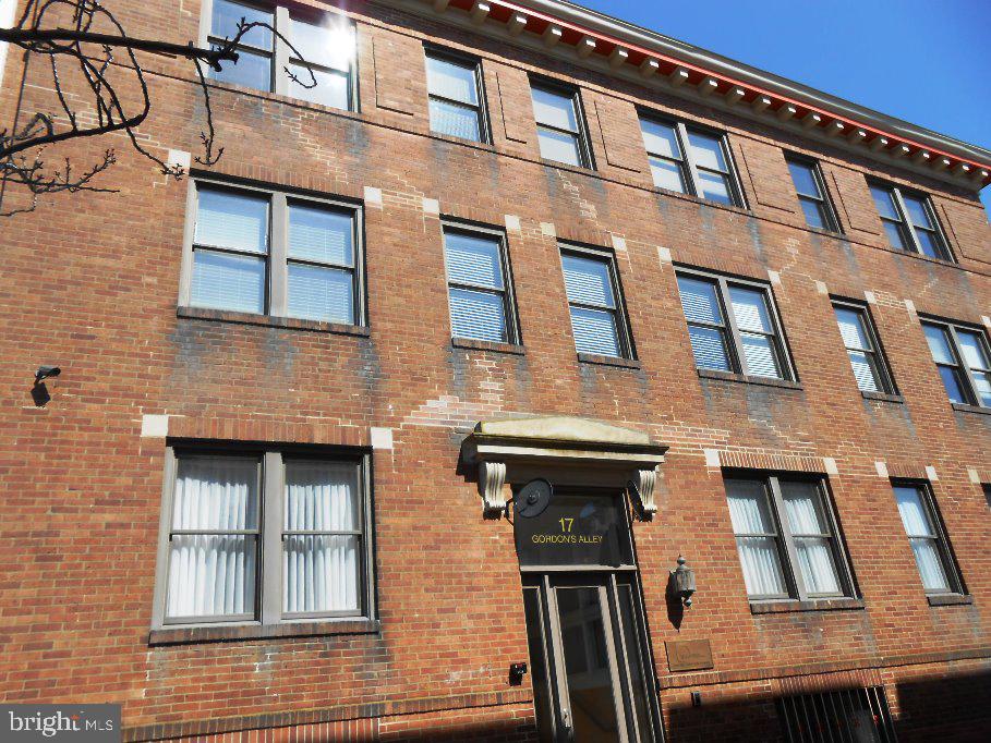 15 S GORDONS ALLEY