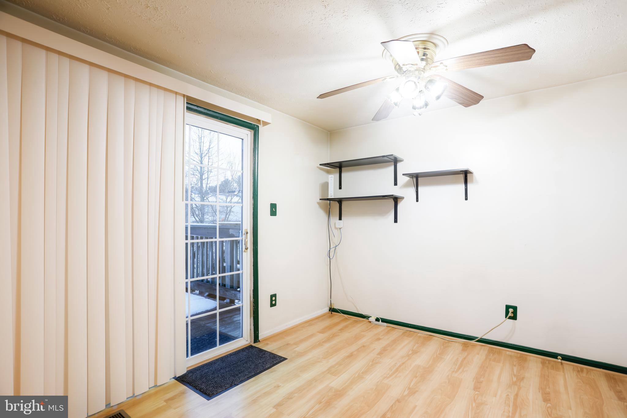 LAUREL VALLEY - Residential