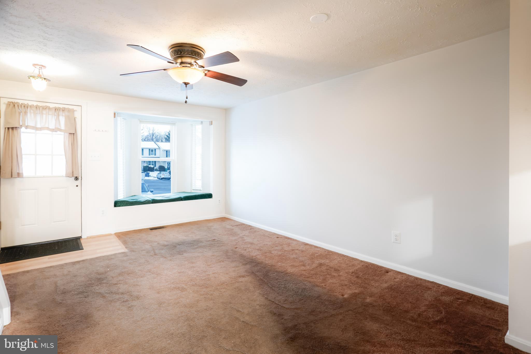 LAUREL VALLEY - Residential