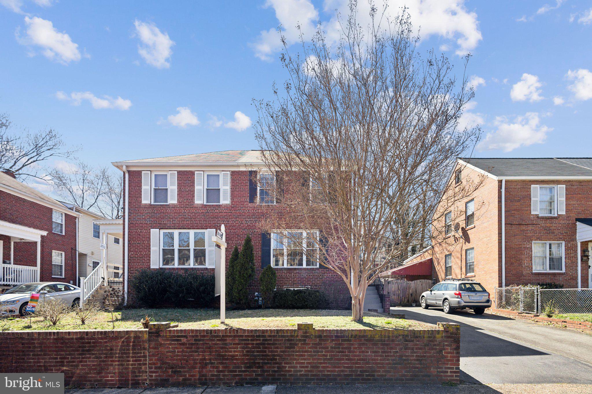 LONG BRANCH PARK - Residential Lease